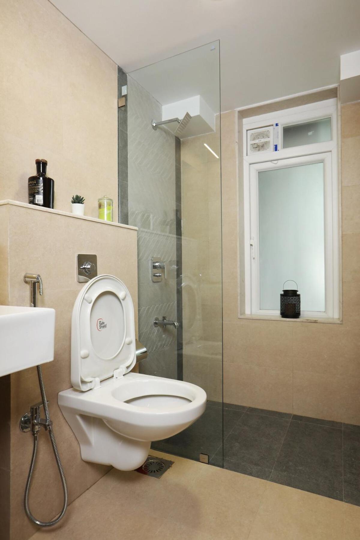 Tao Private 3bhk In Bandra Apartment *