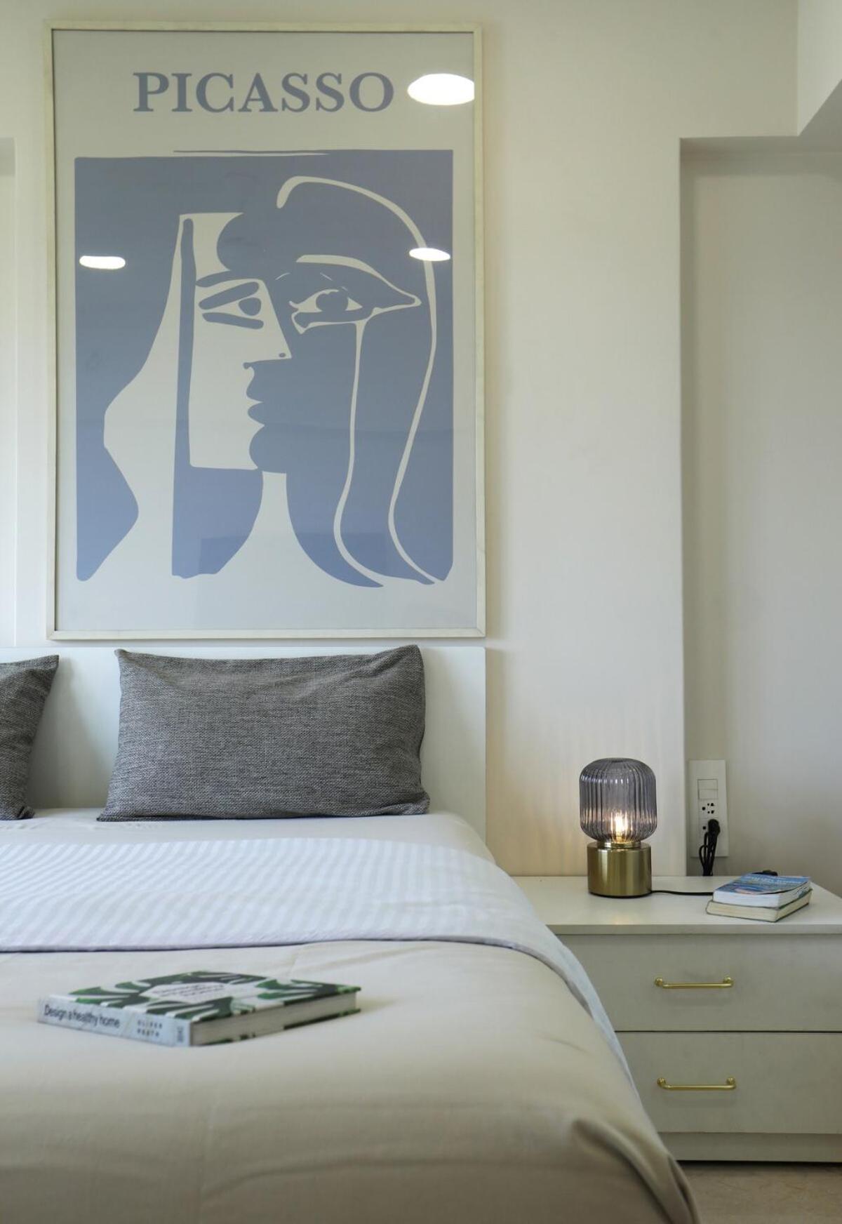 Tao Private 3bhk In Bandra Apartment Mumbai