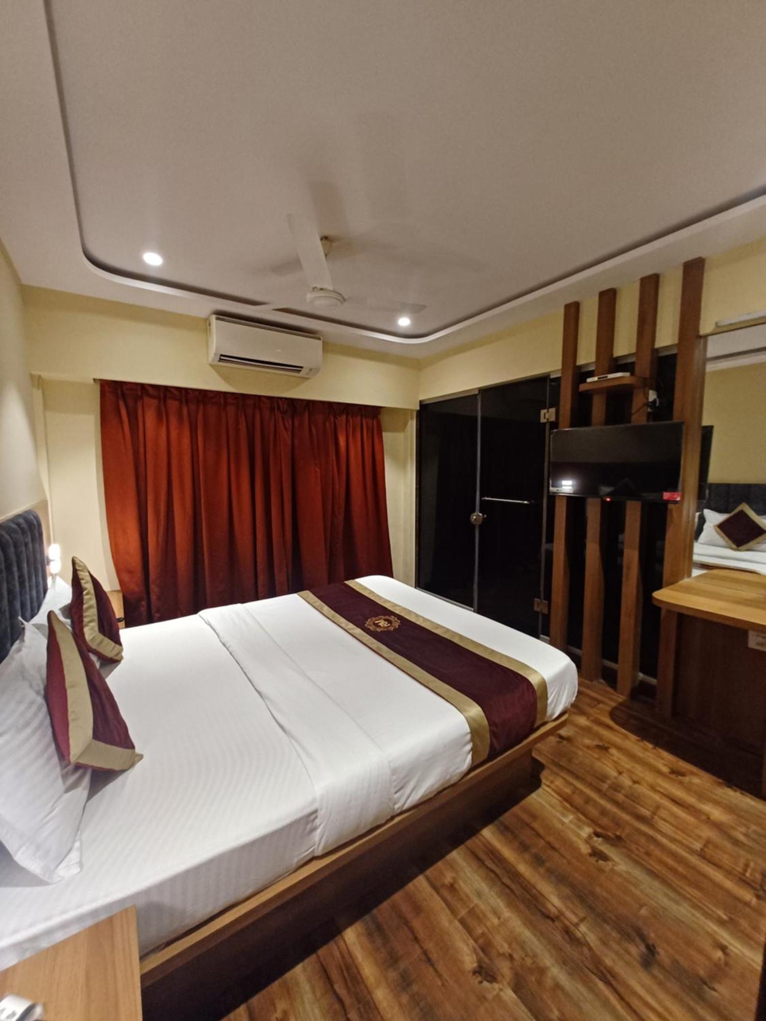 Ratna Mahal Hotel