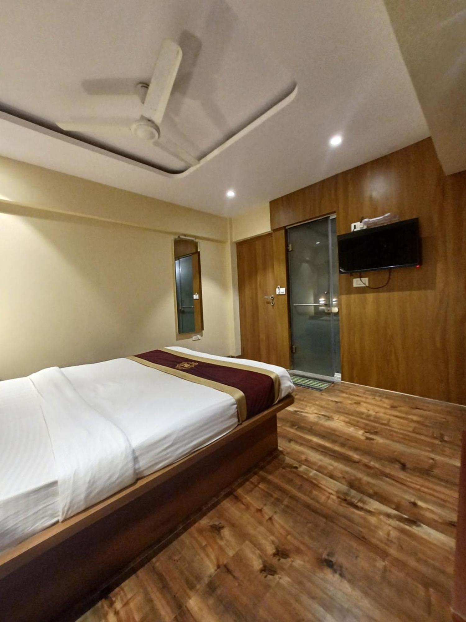 Ratna Mahal Hotel 3*