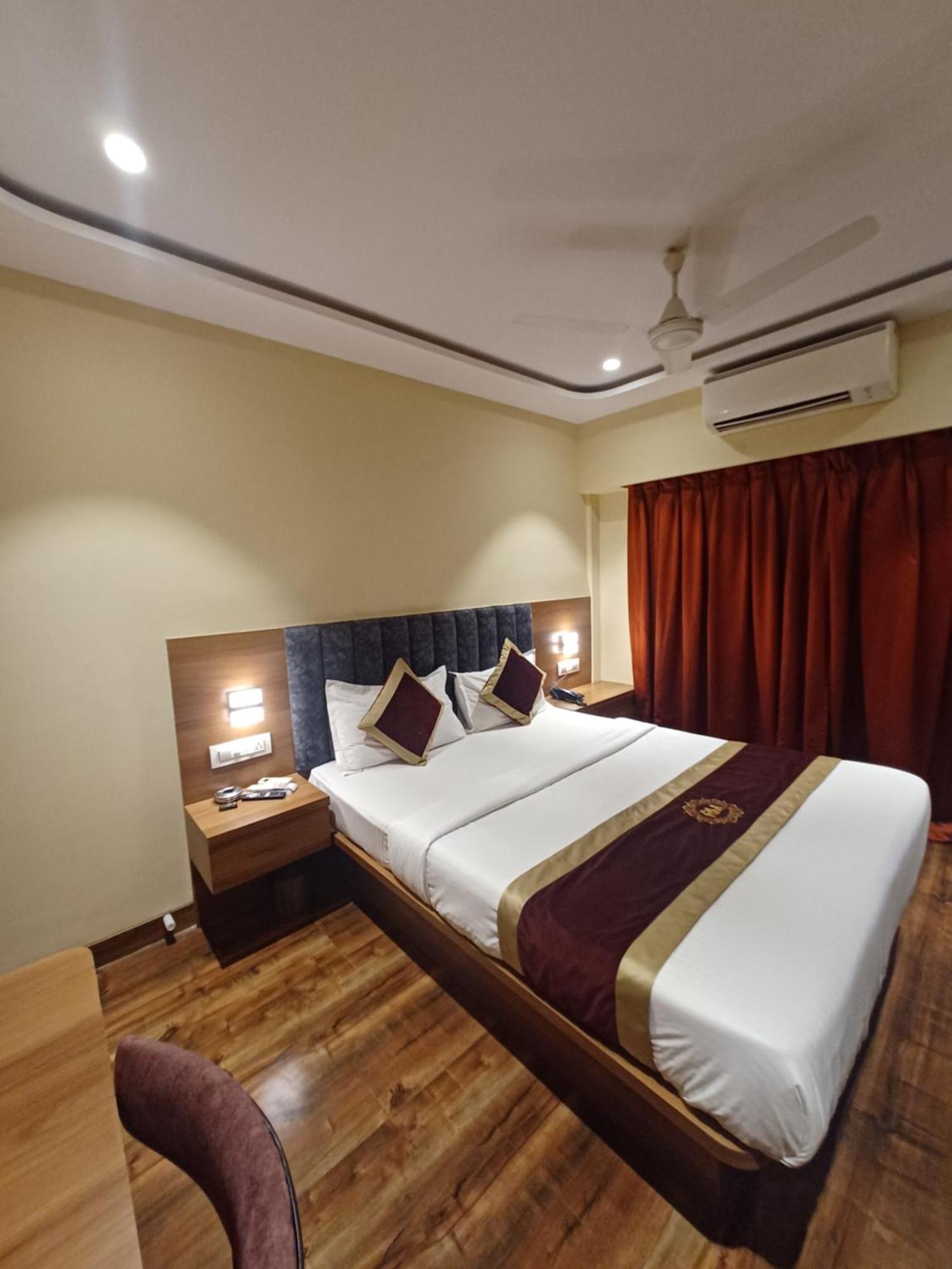 Hotel Ratna Mahal