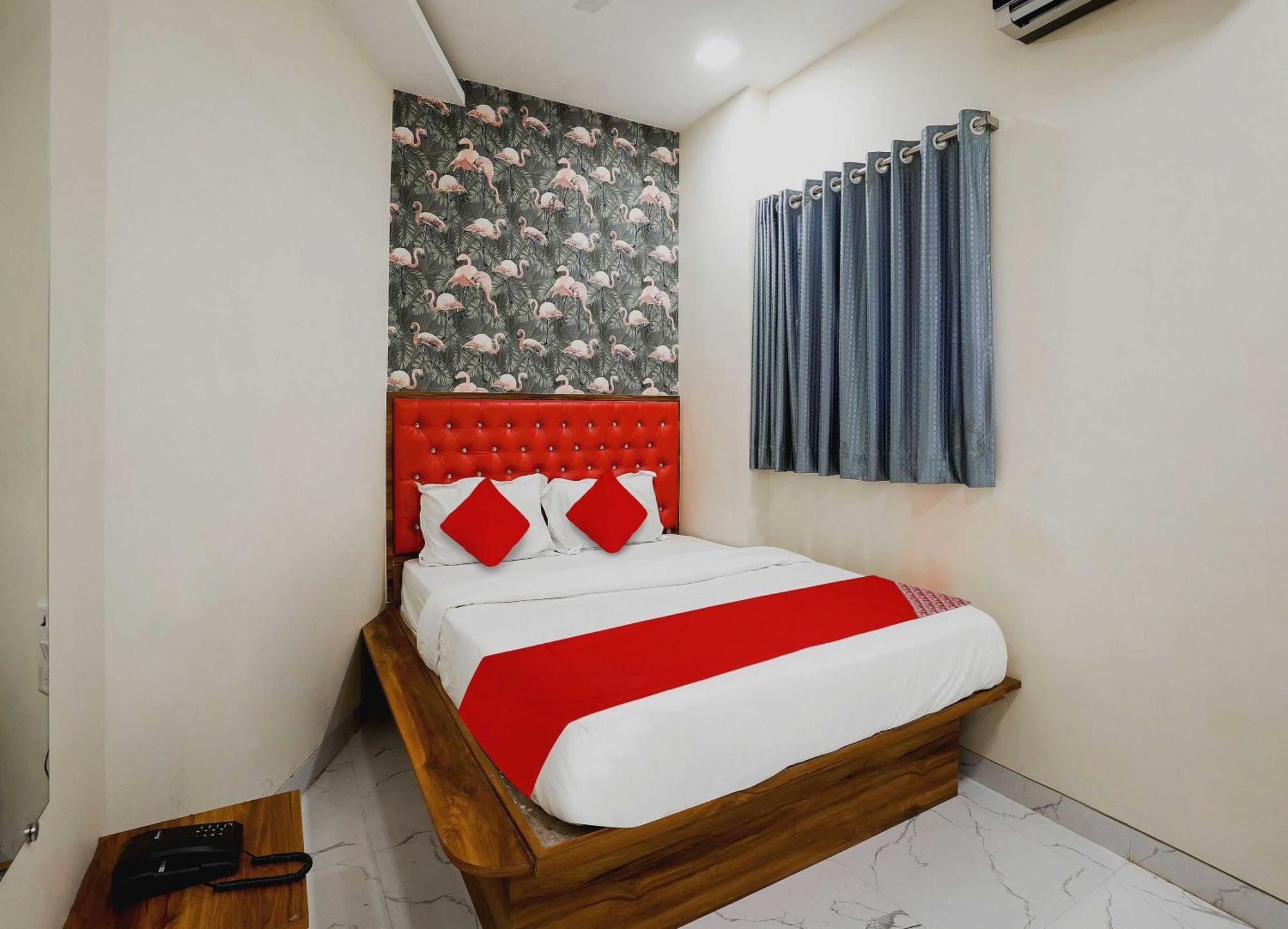 O King Residency Near Bharat Talkies 4*