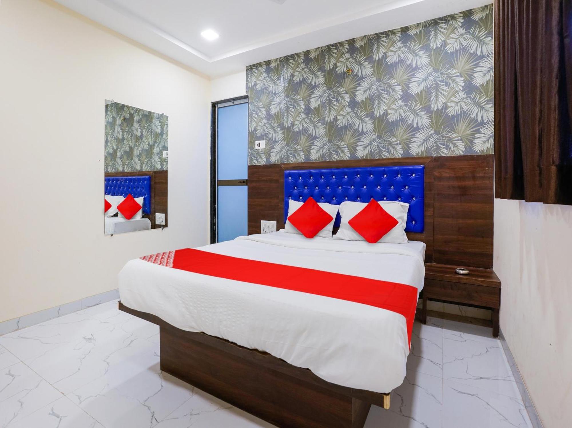 O King Residency Near Bharat Talkies 4*