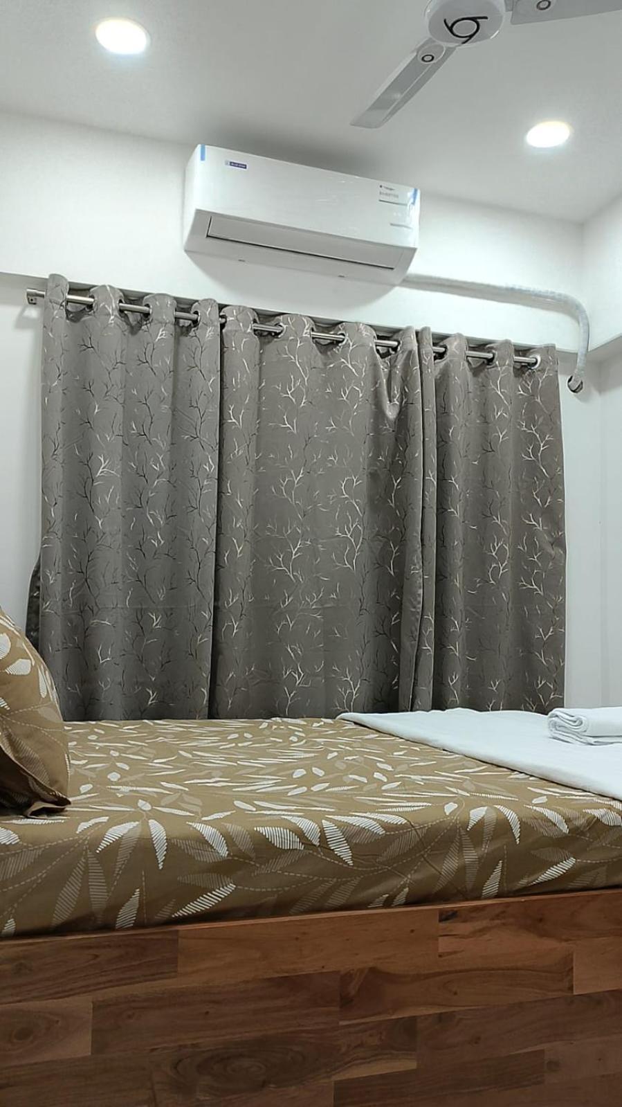 Aparthotel Zenith Homes - Elite , Near Chhatrapati Shivaji Maharaj International Airport *