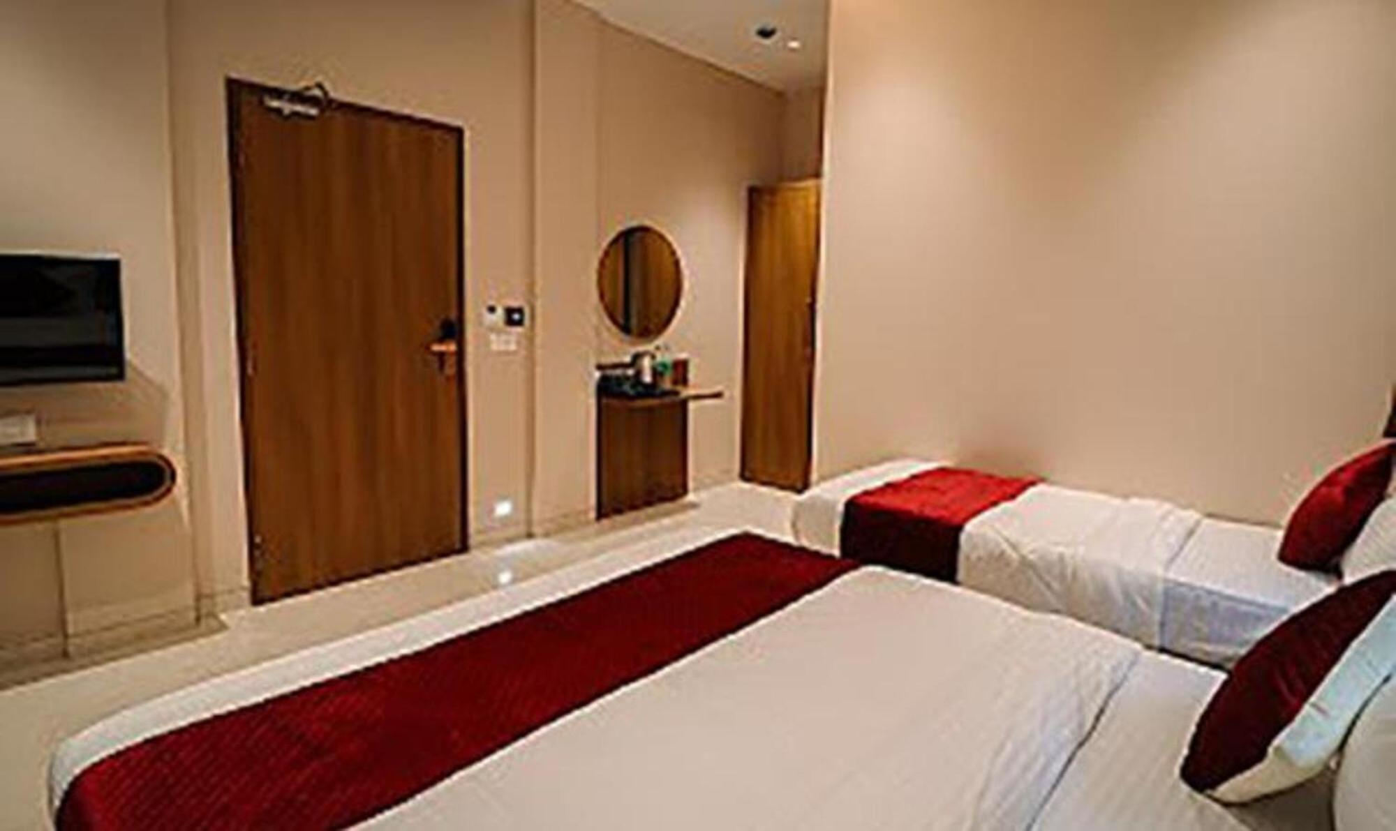 Fabhotel Ascent Star - Nr Phoenix Mall Kurla Hotel