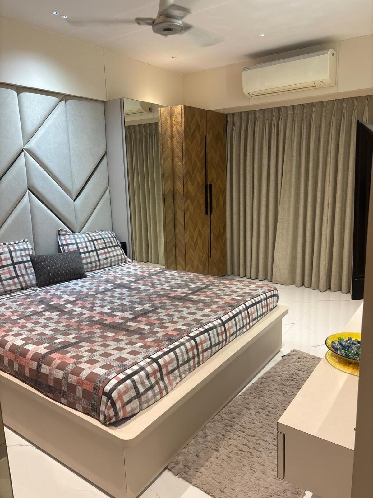 Apartment 2bhk Flat In Kandivali,mumbai