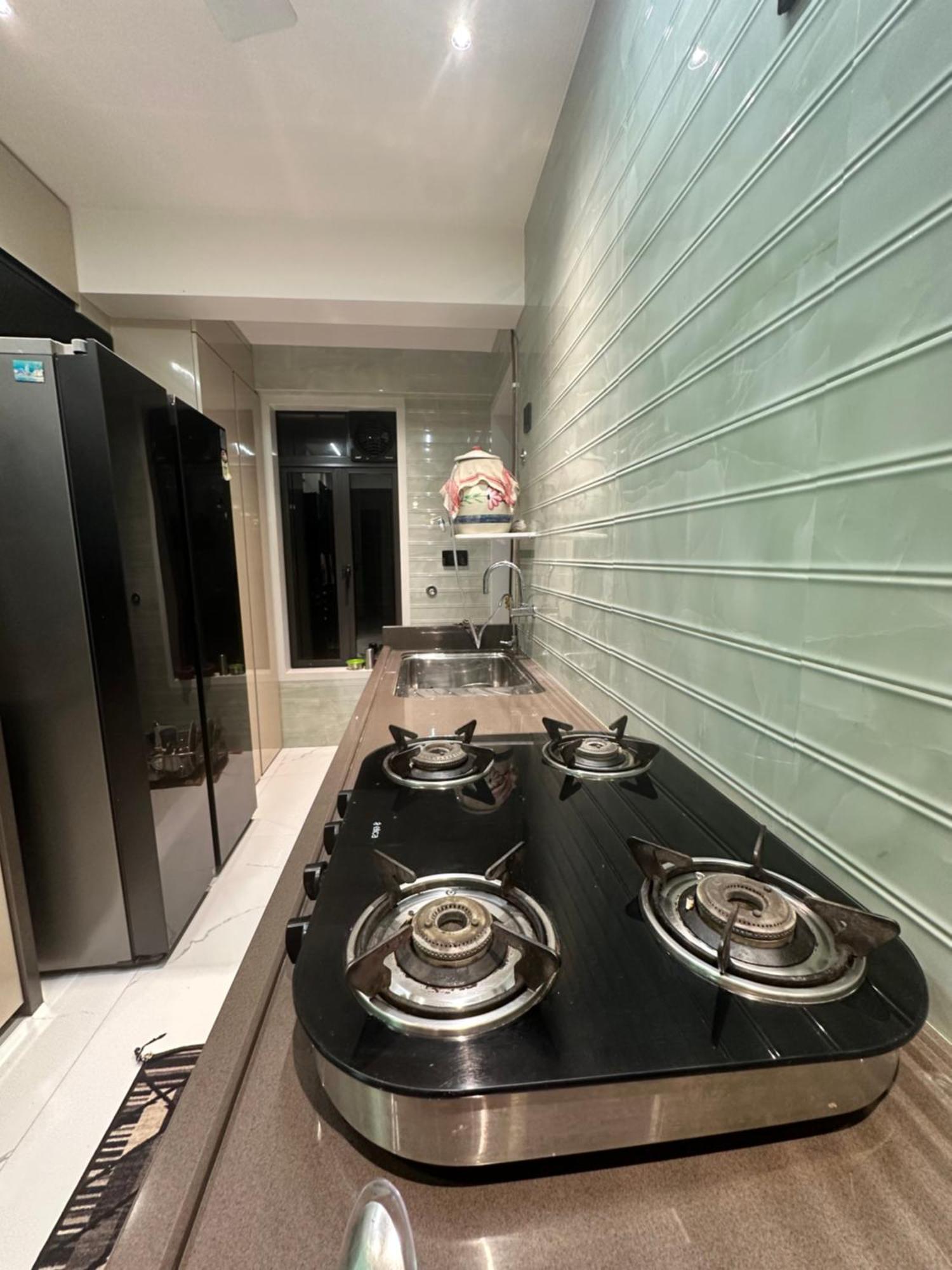 Apartment 2bhk Flat In Kandivali,mumbai Mumbai