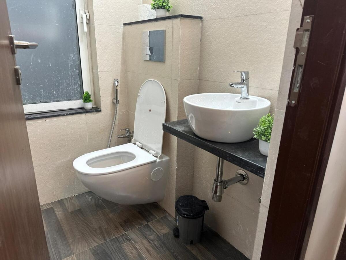 View Goregaon E Apartment *