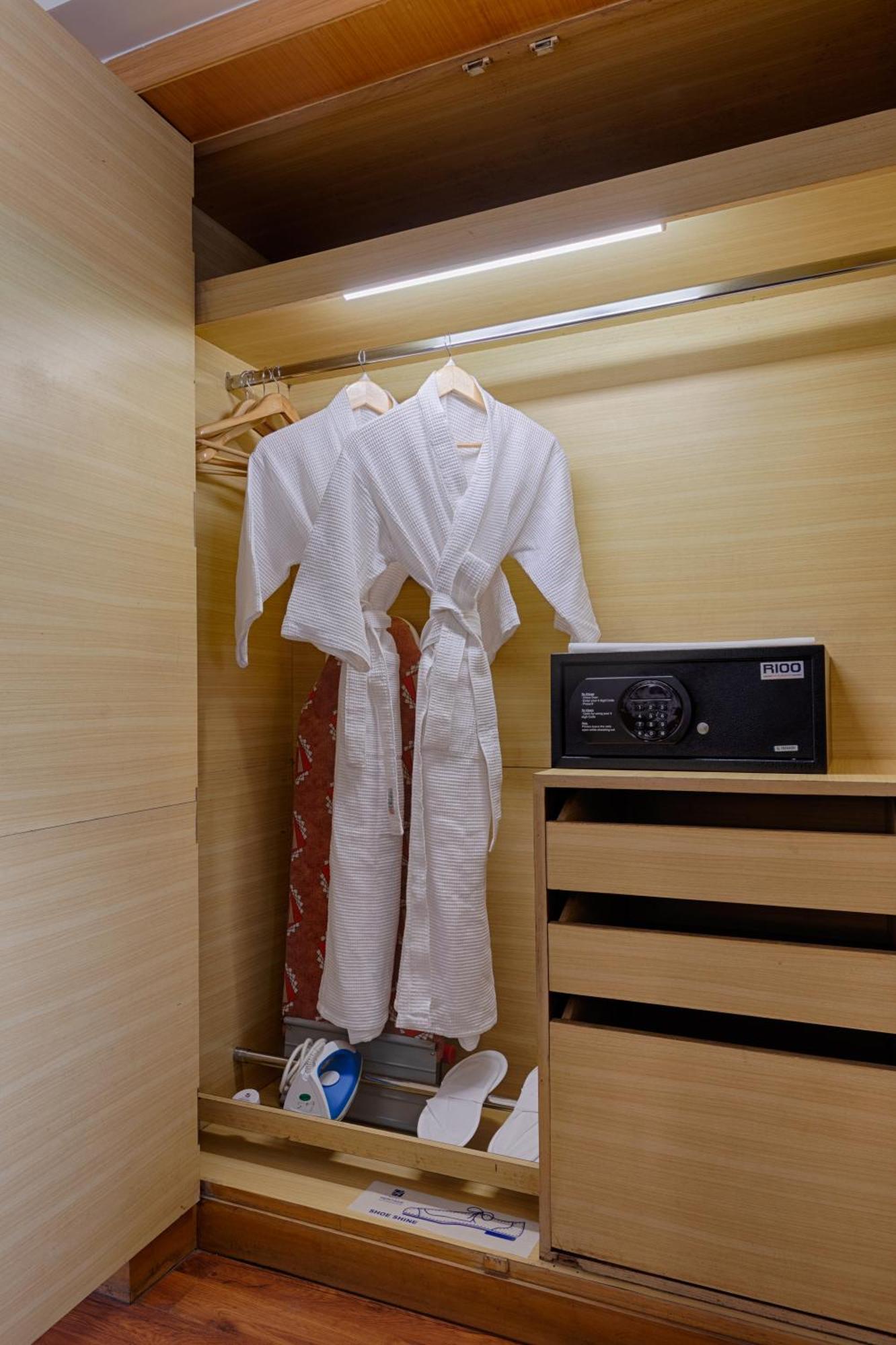 Hotel Heritage Formerly Known As Comfort Heritage 4*