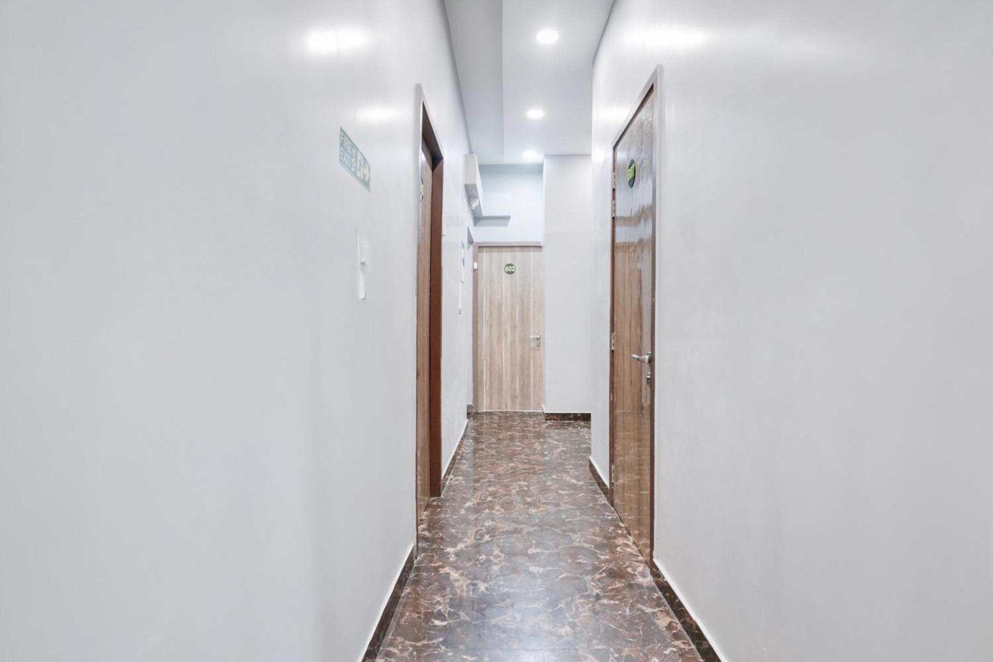 Super Collection O Parle Formerly Freedom Star Hotel 3*
