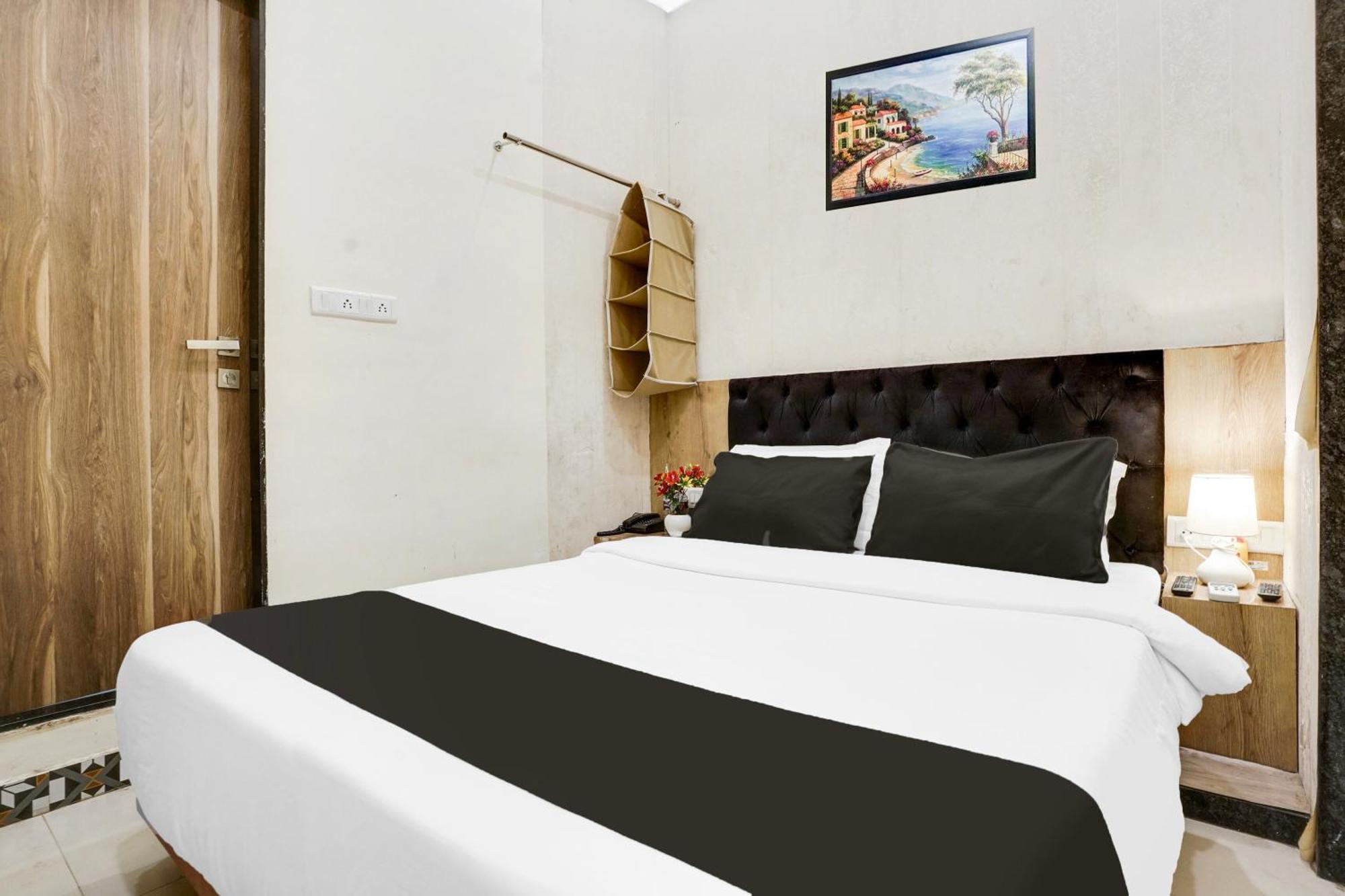 Super Collection O Parle Formerly Freedom Star Hotel 3*