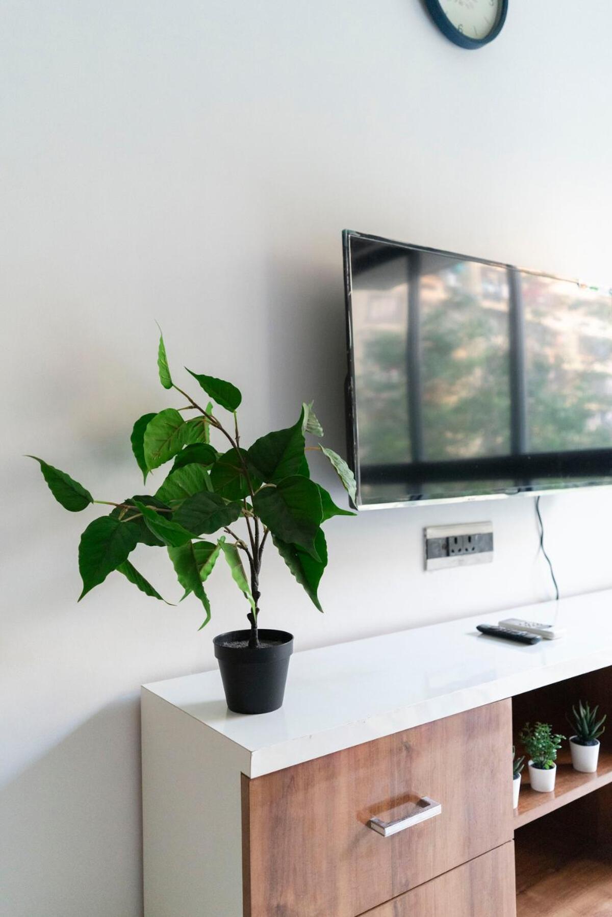 Cozy, Upscale 1 Bhk Near Bkc Apartment
