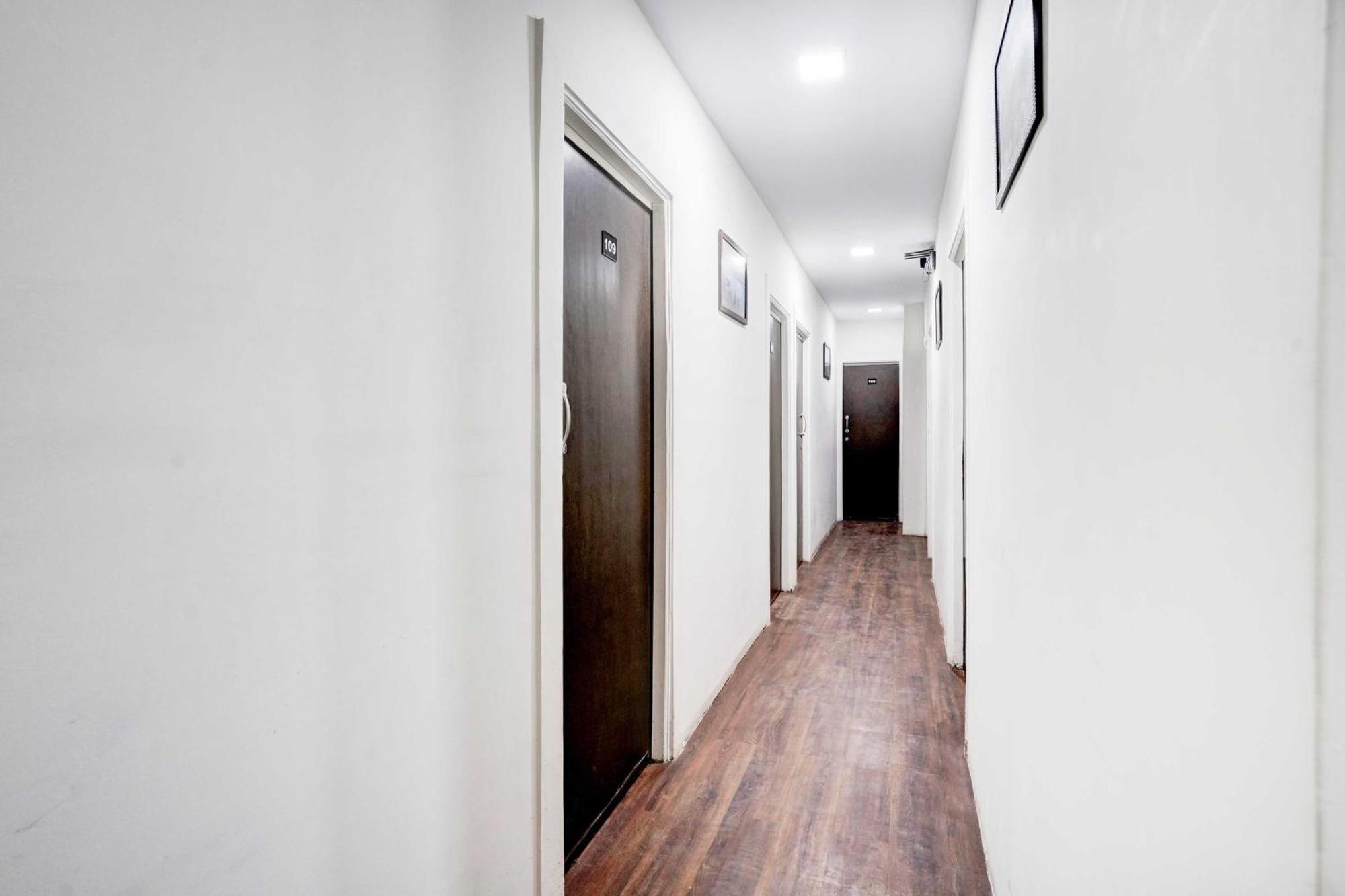 Hotel Collection O Bkc Santacruz East 3*