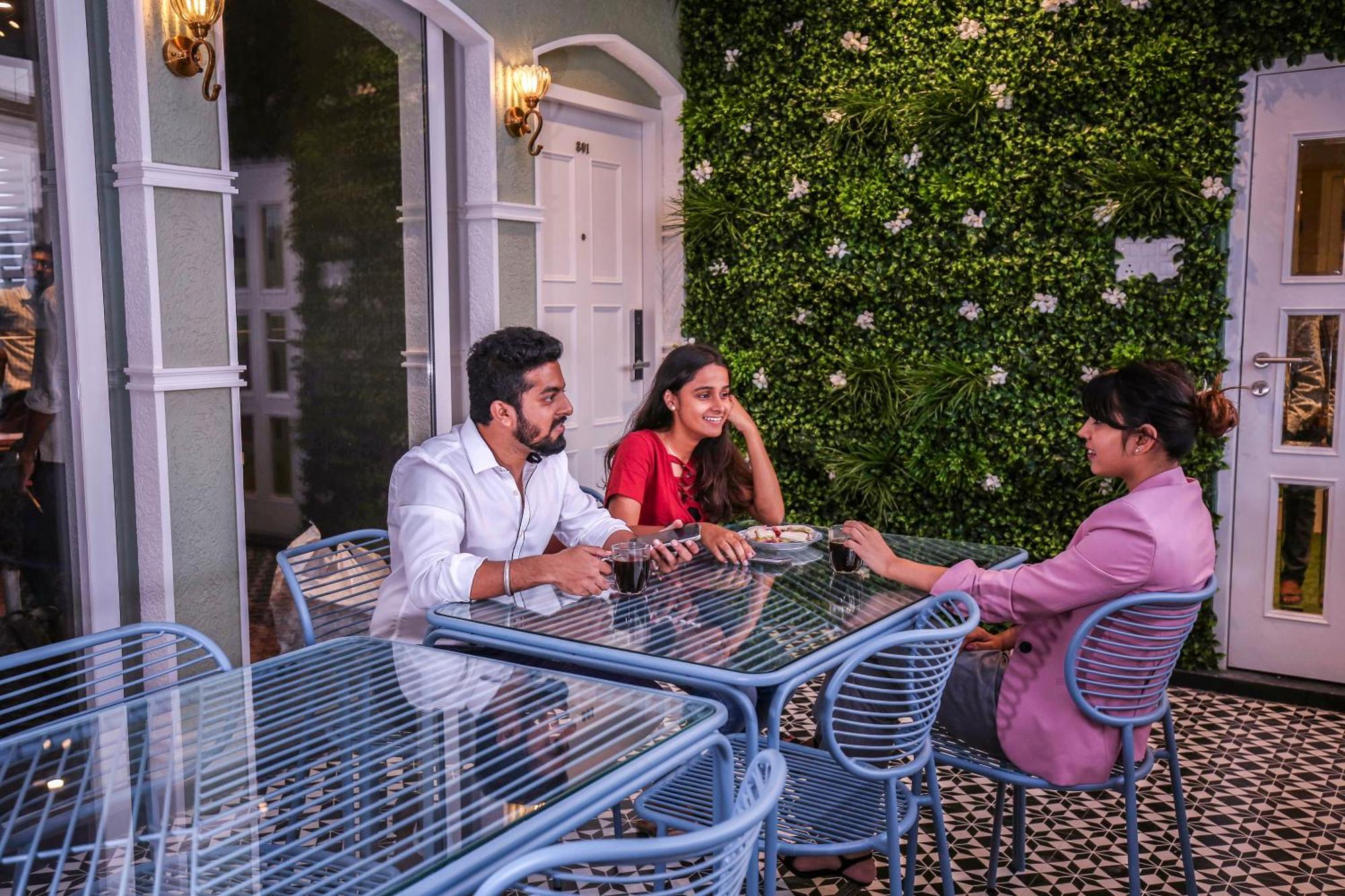 Theory9 Premium Service Bandra *