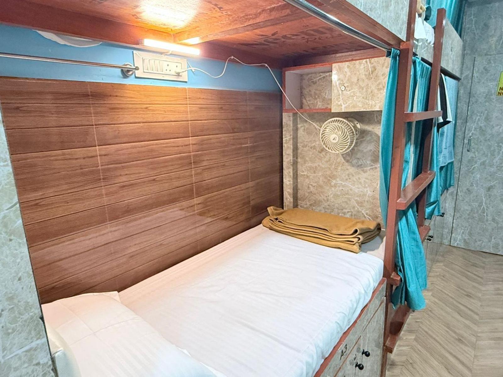 Signature Hostel Mumbai