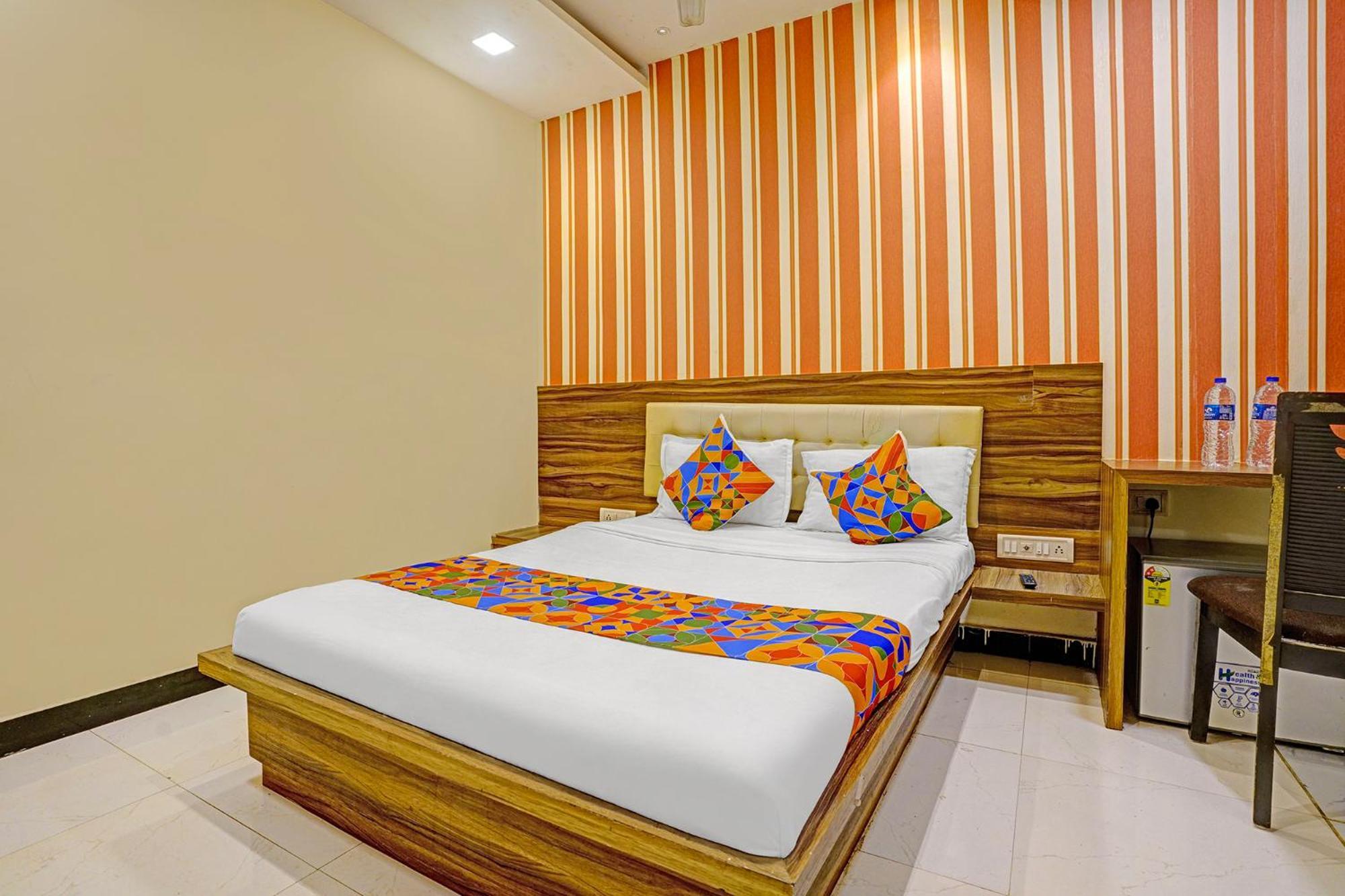 Fabhotel Galaxy 3*