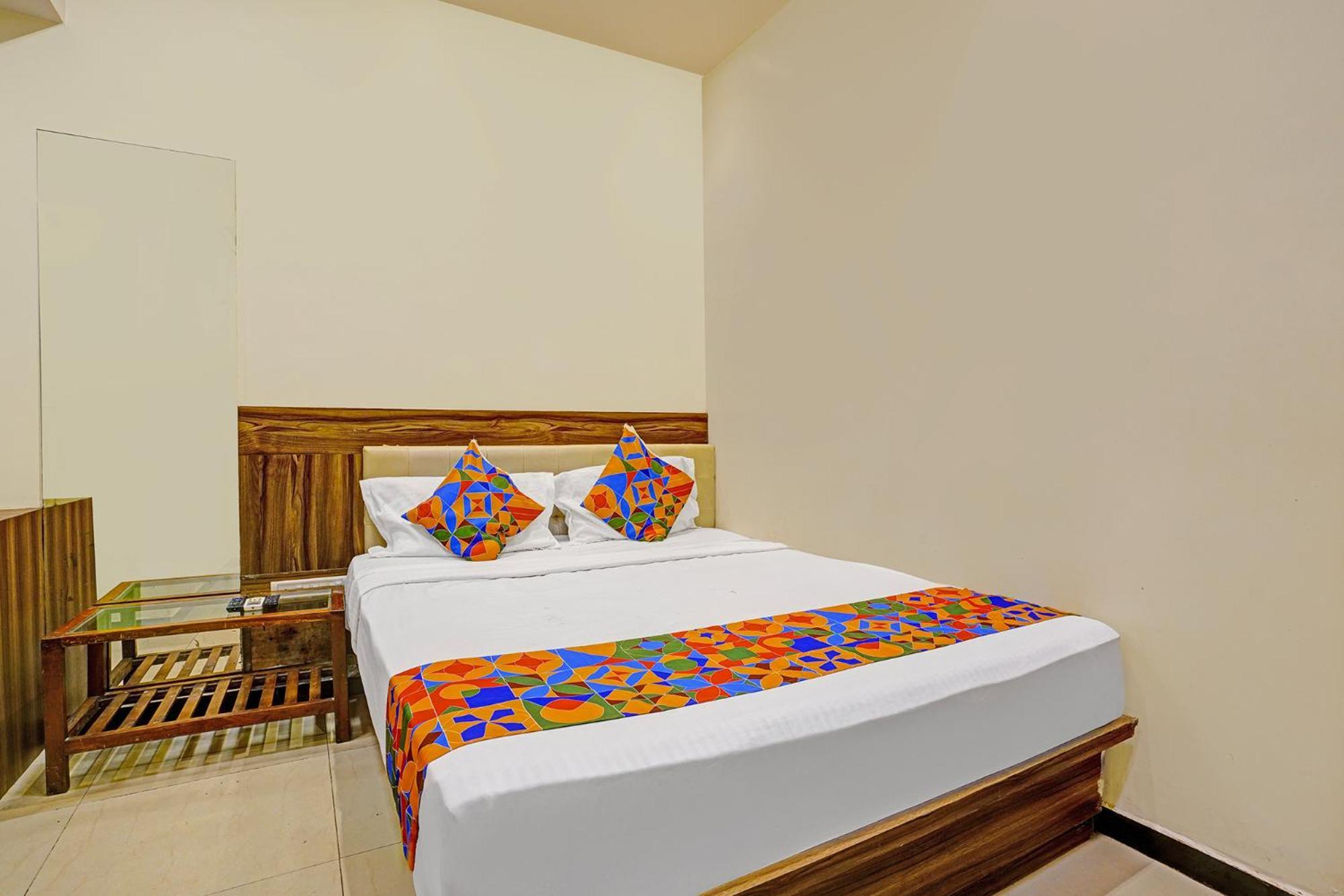 Fabhotel Galaxy