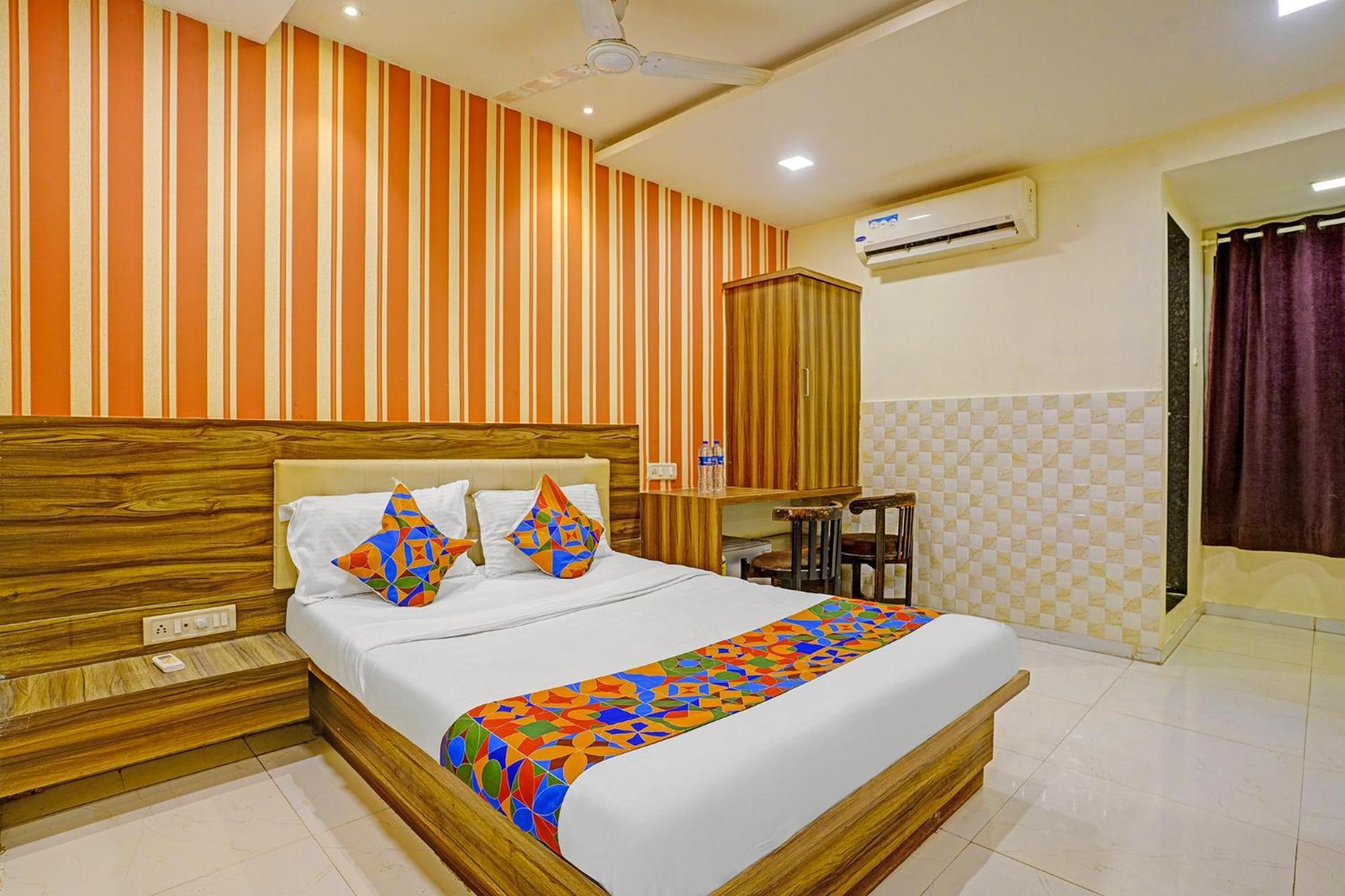 Hotel Fabhotel Galaxy