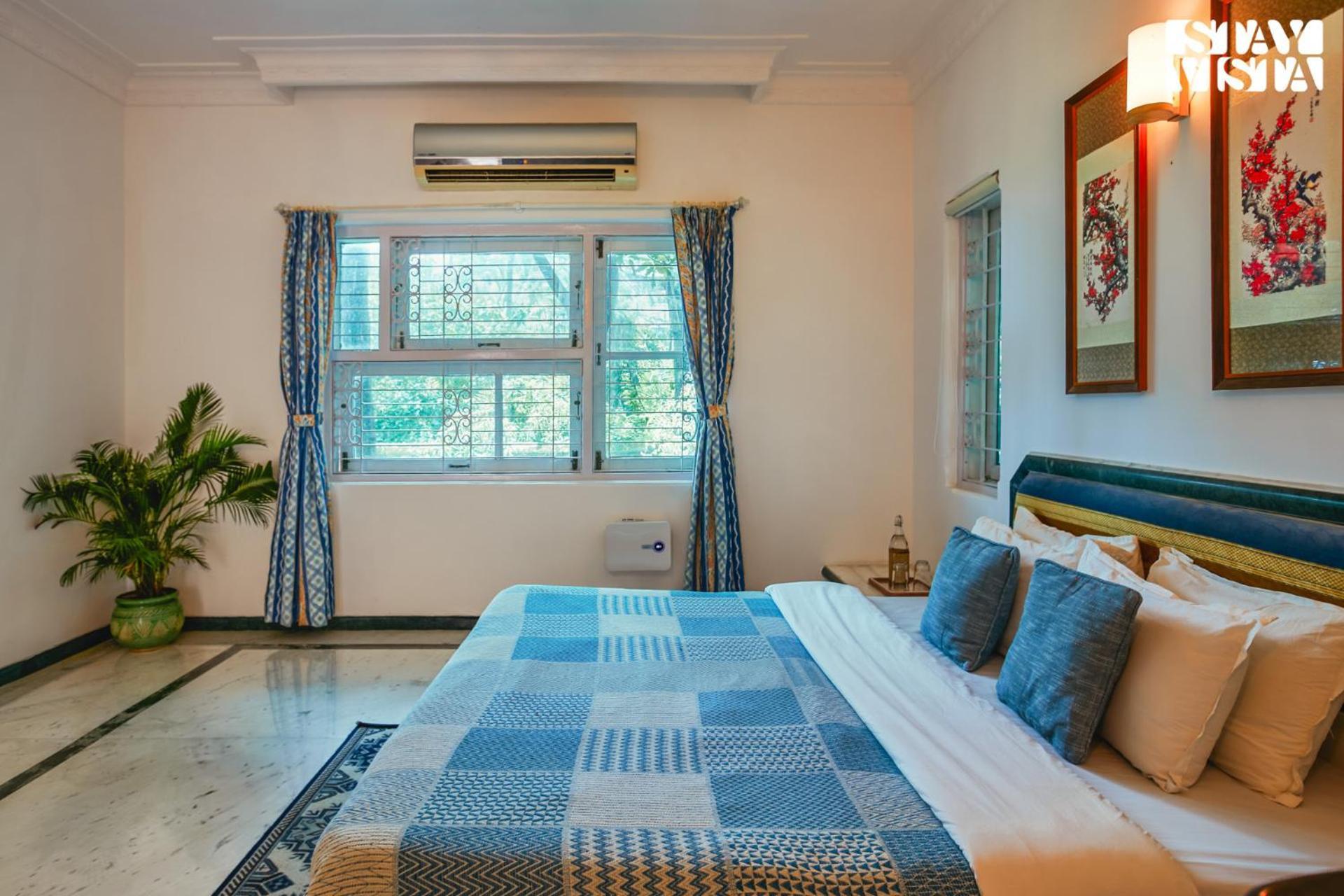 Stayvista's Bharat - Beachfront Serenity With A Spacious Lawn Mumbai