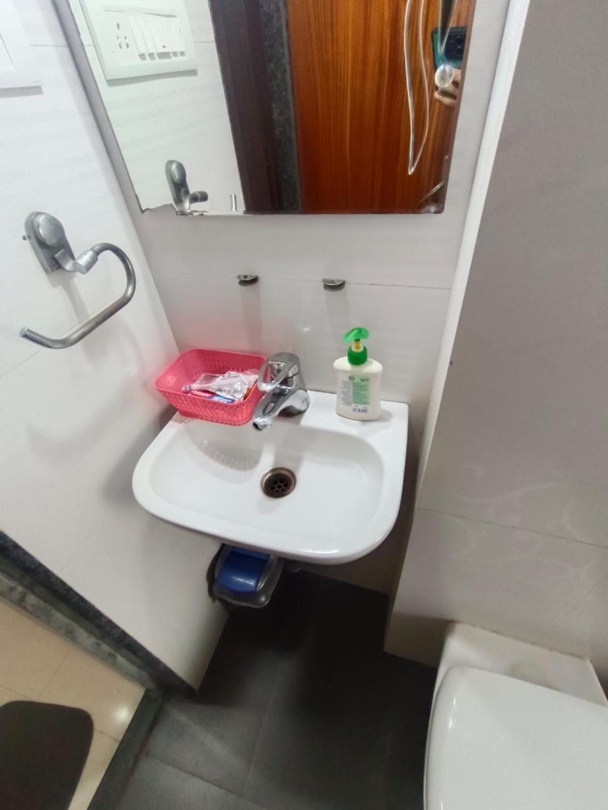 Treat Homes Service In Bkc Siddhant 401