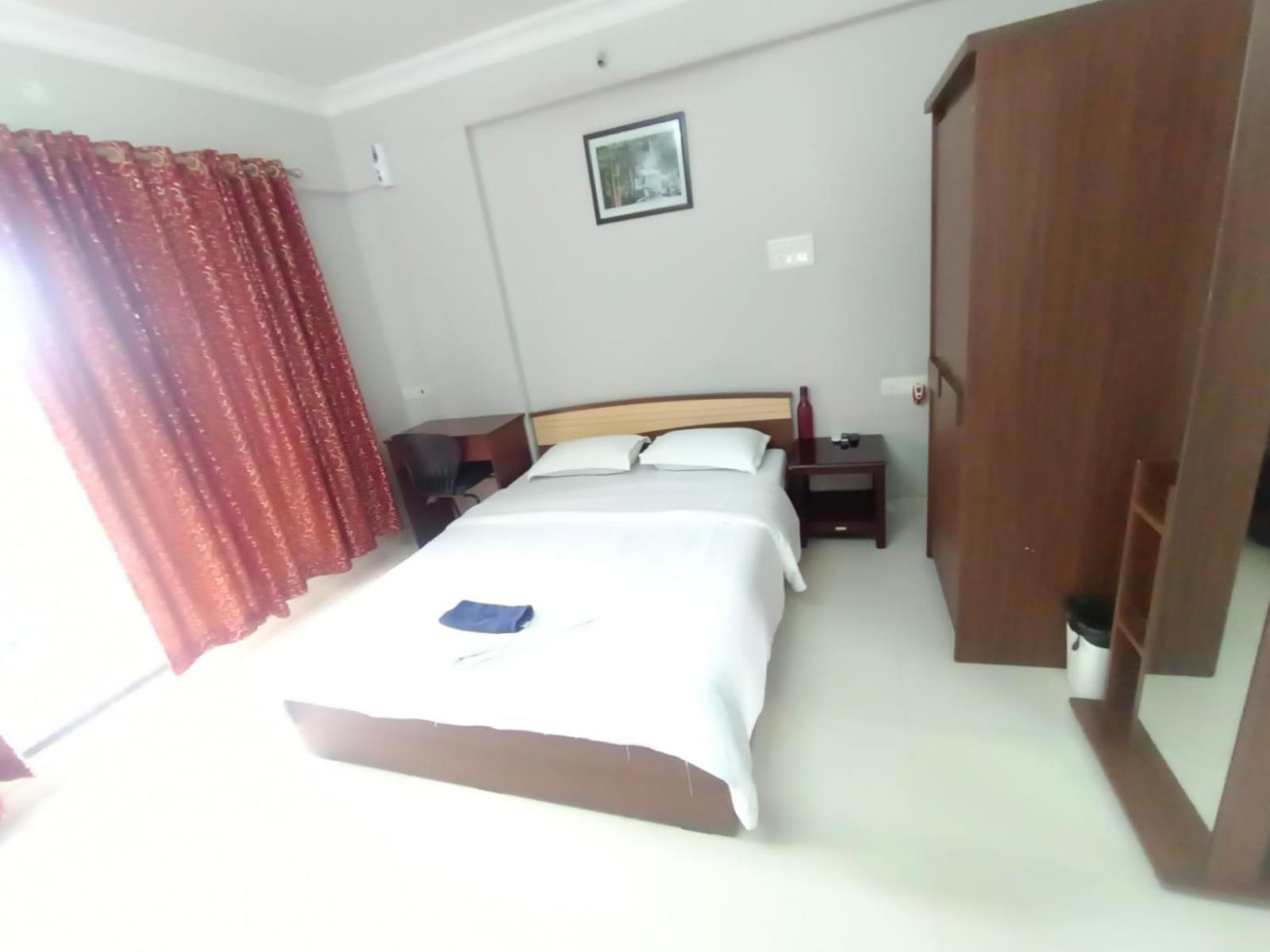 Homestay Treat Homes Service In Bkc Siddhant 401 *