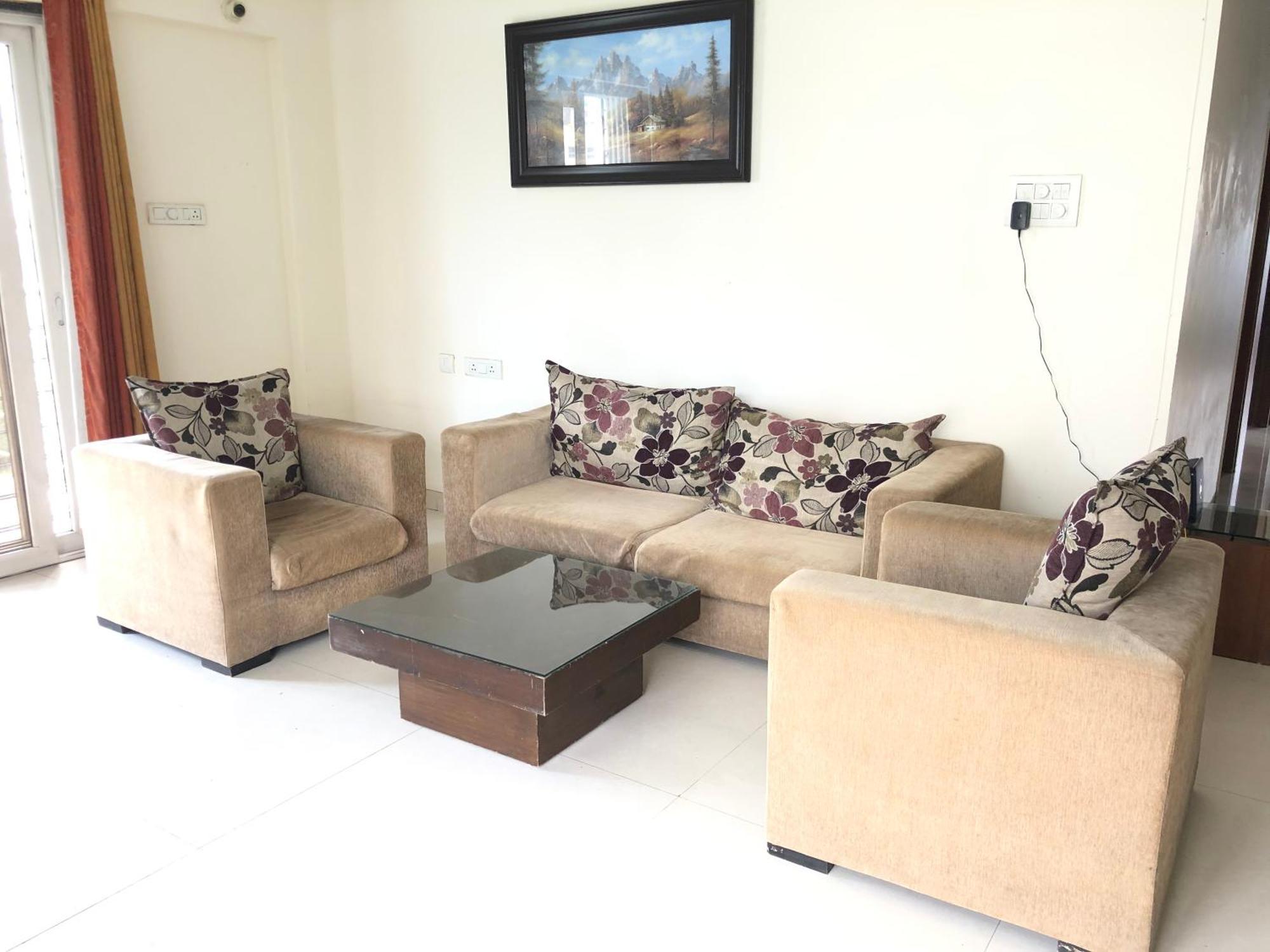 Homestay Treat Homes Service In Bkc Siddhant 401 *