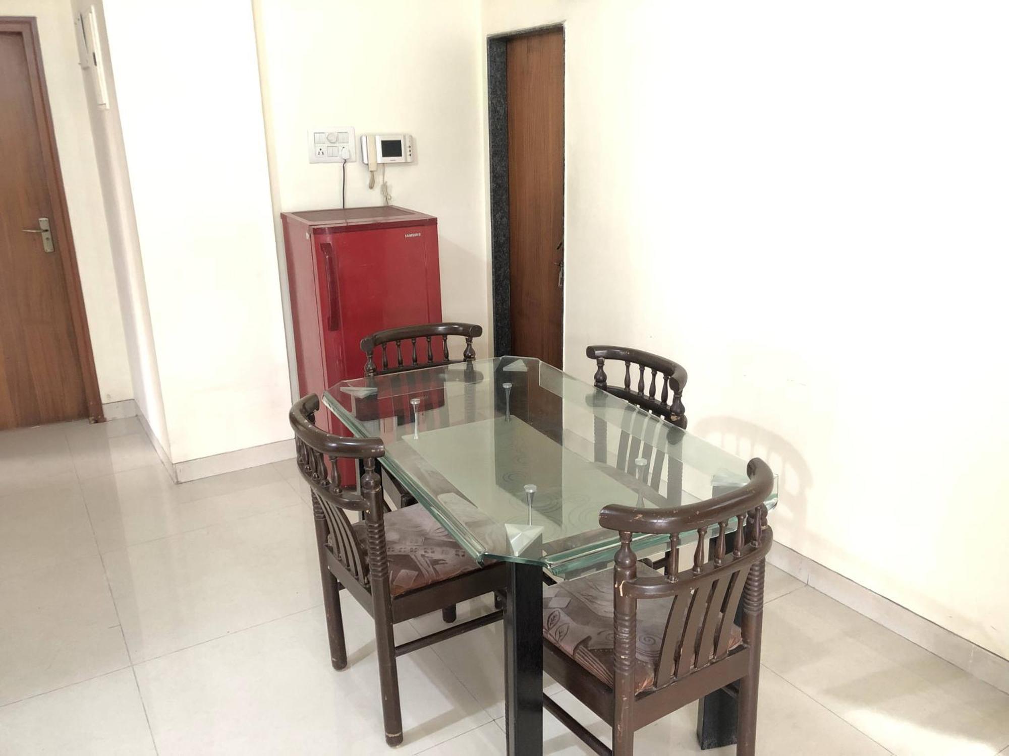 Treat Homes Service In Bkc Siddhant 401 Homestay