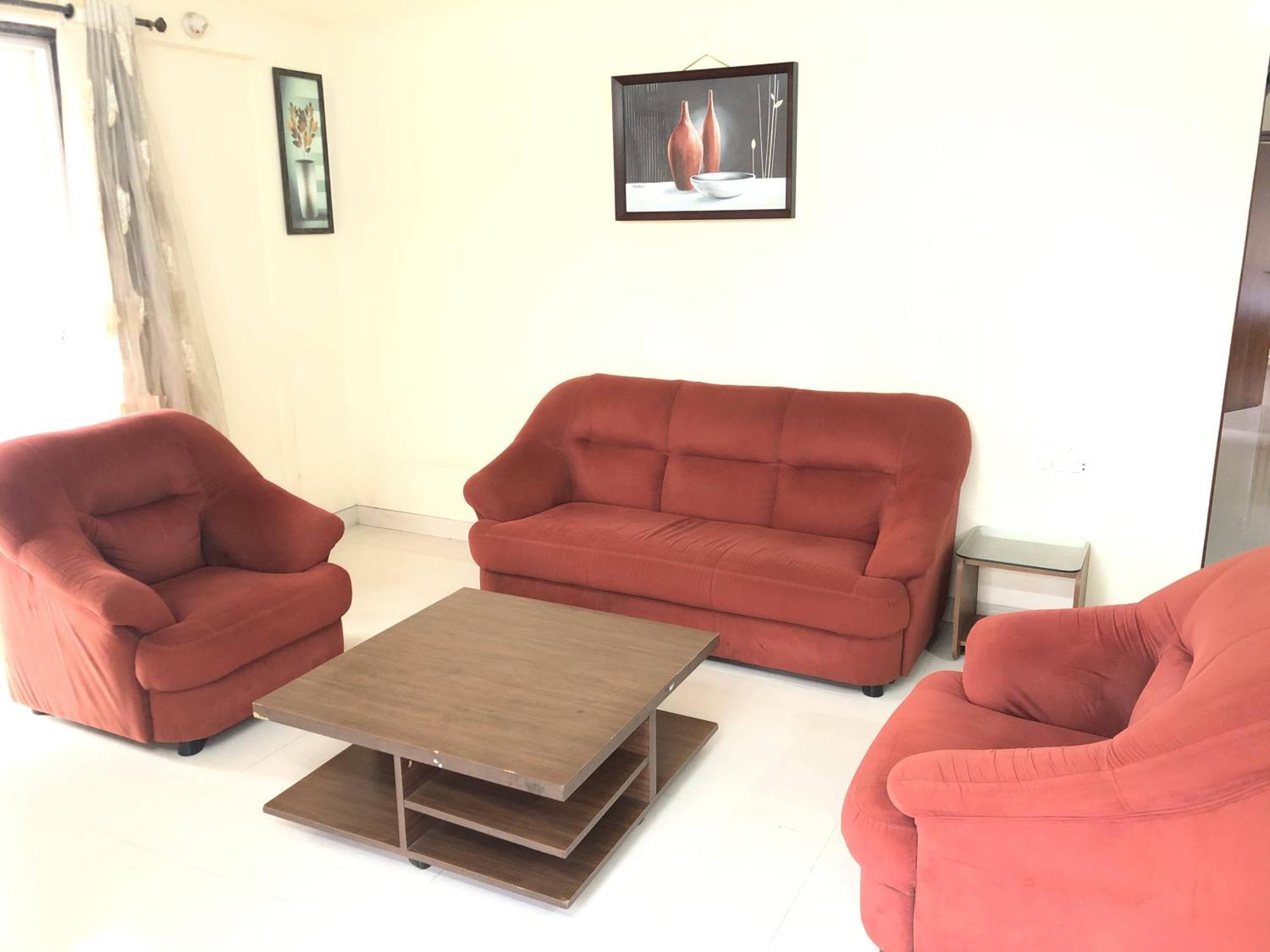 Treat Homes Service In Bkc Siddhant 401 Homestay