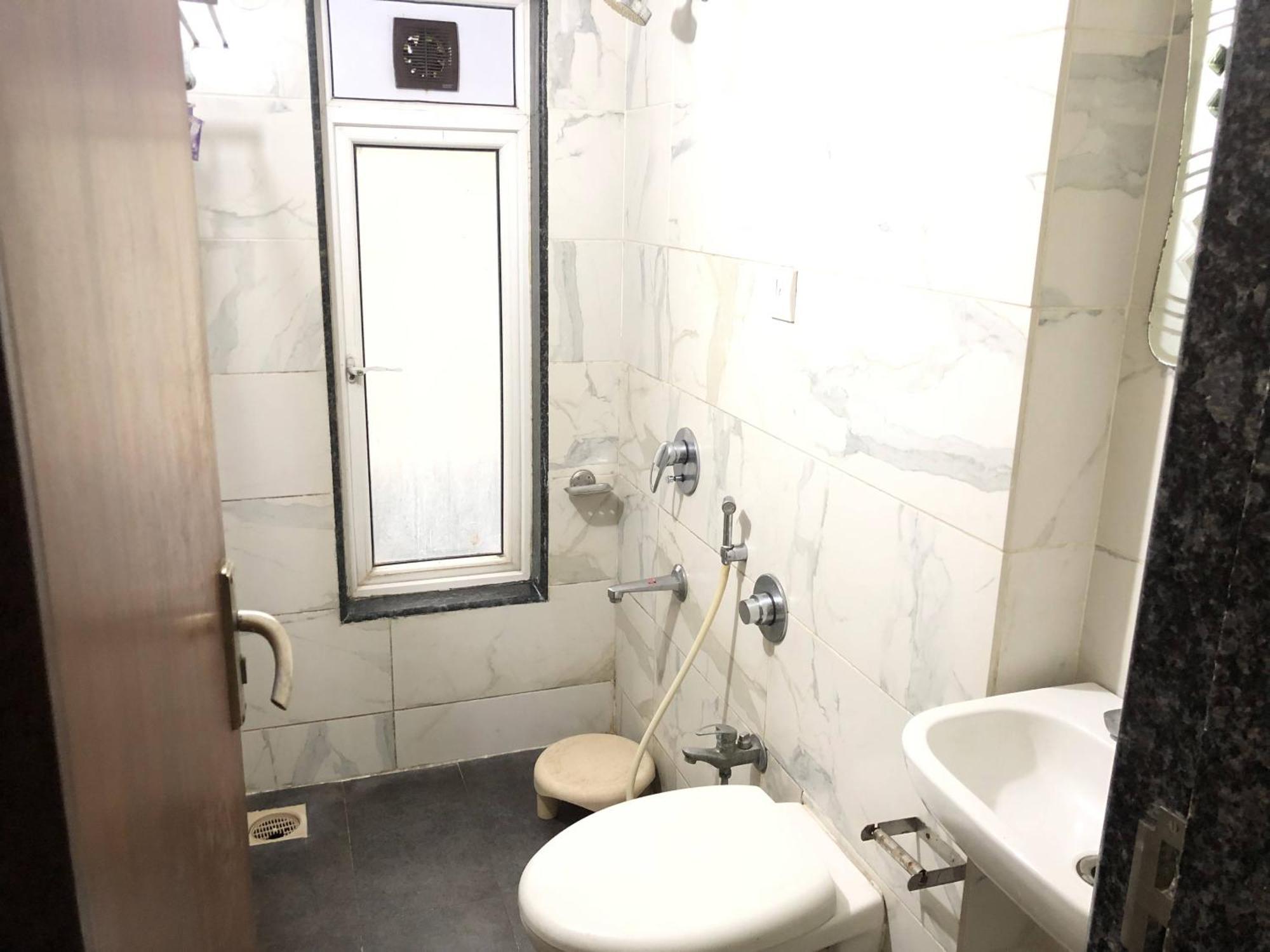 Treat Homes Service In Bkc Siddhant 401 Homestay Mumbai