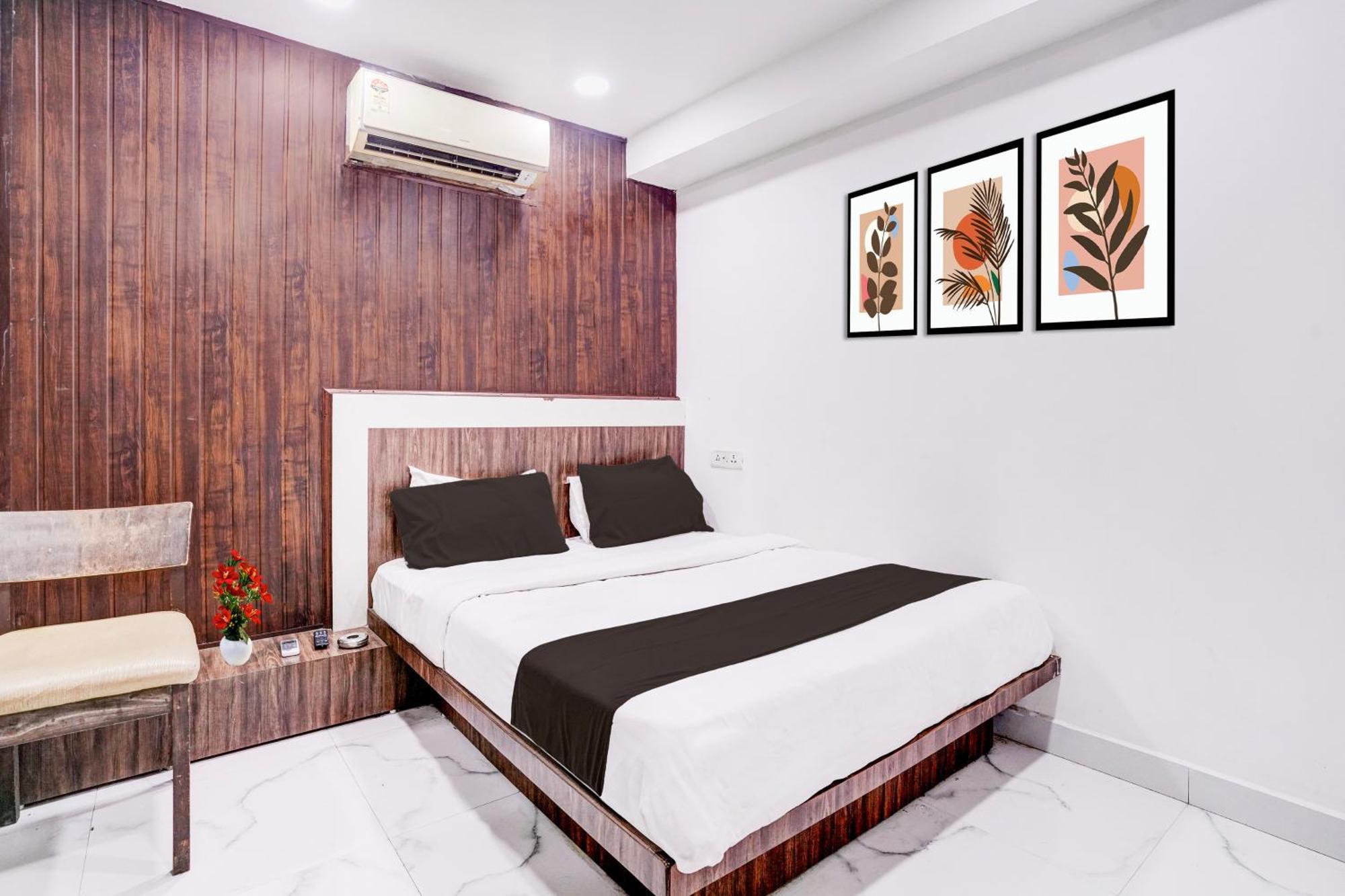 Super Collection O Lokhandwala Andheri West Formerly White Star Hotel