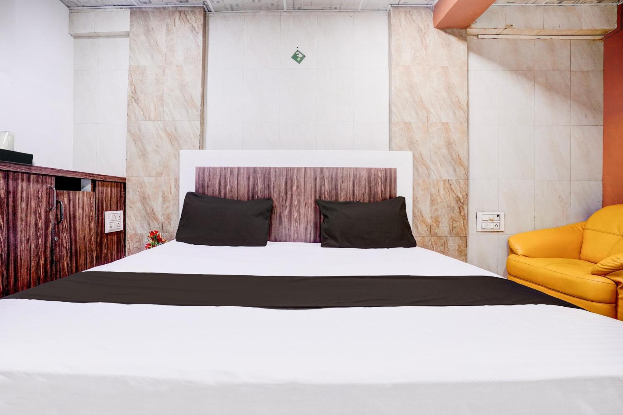 Super Collection O Lokhandwala Andheri West Formerly White Star 3* Mumbai