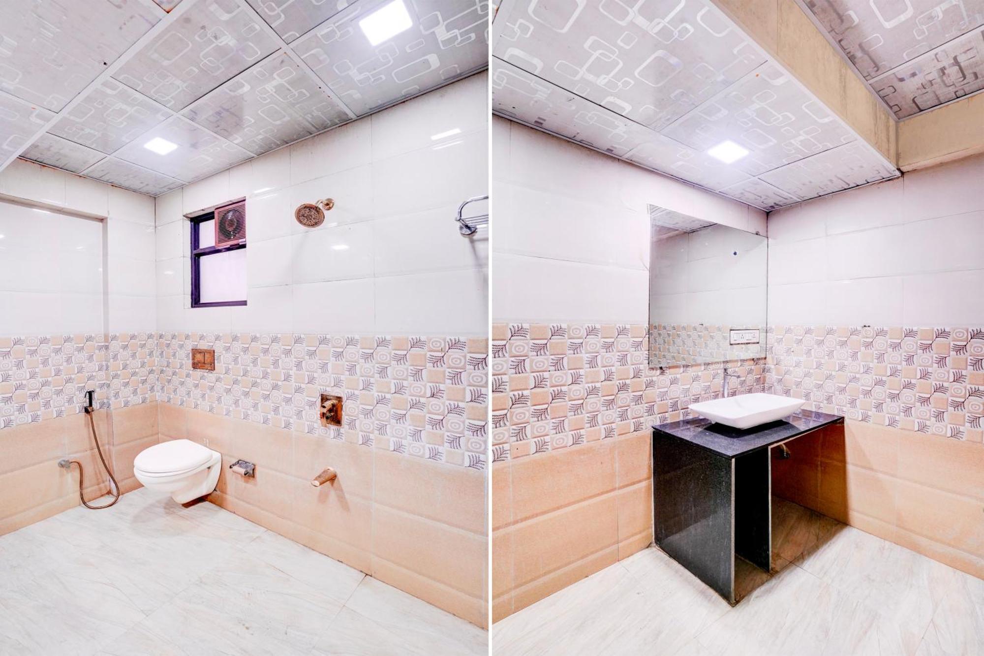 Hotel Super Collection O Lokhandwala Andheri West Formerly White Star 3*