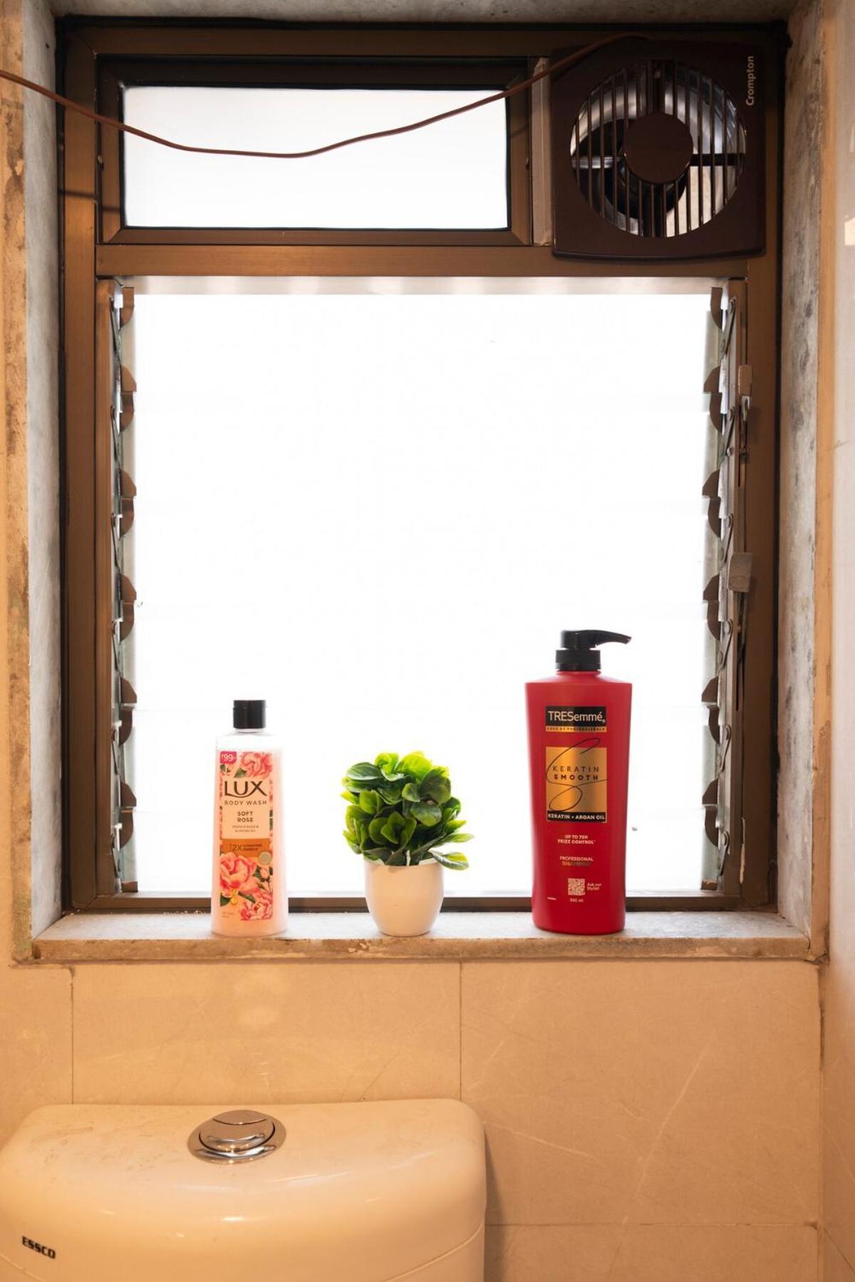 Boho, Breezy, Sun-kissed 2bhk Nr Bkc & Airport