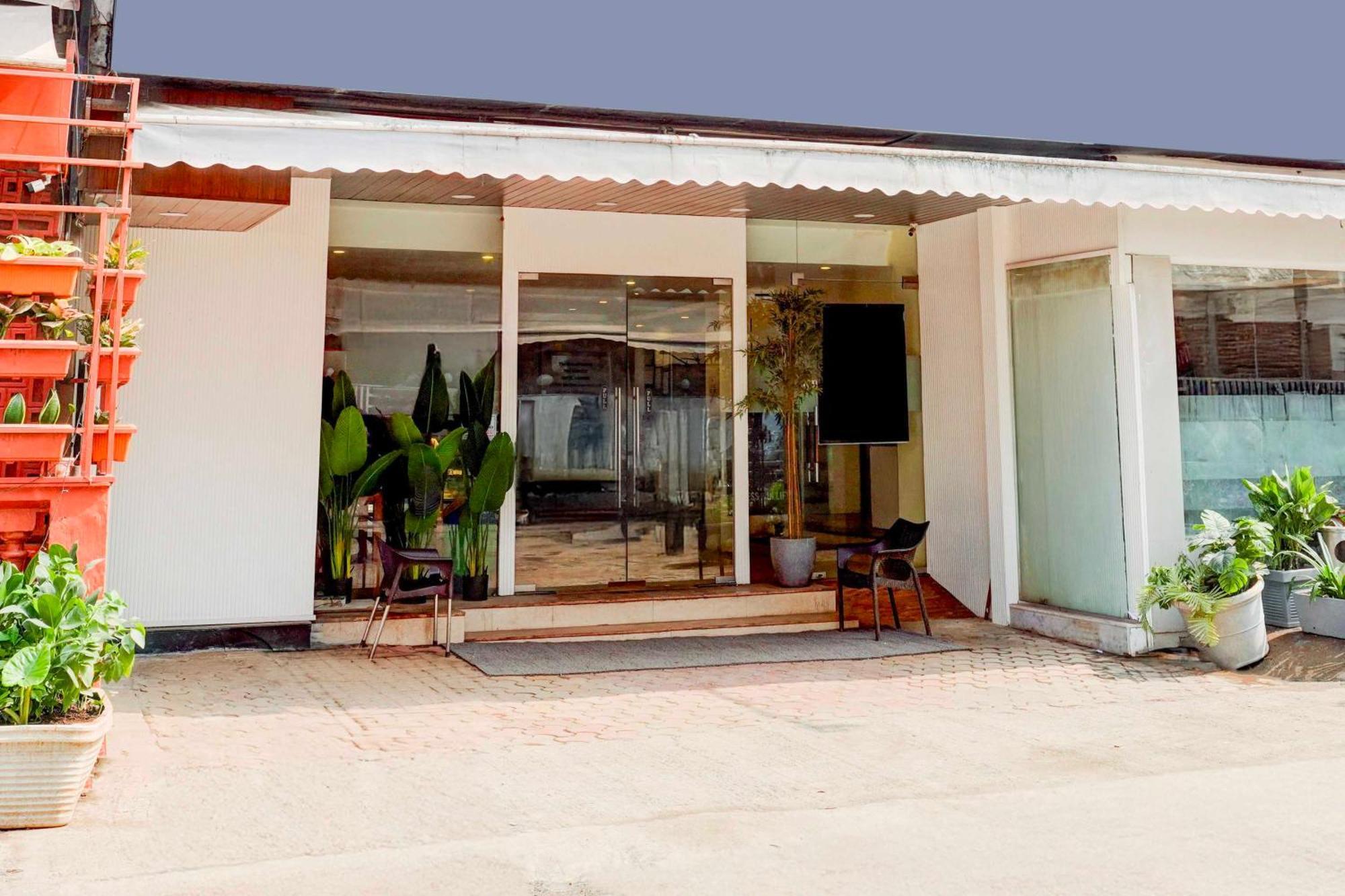 O Khar The Unicontinental Mumbai