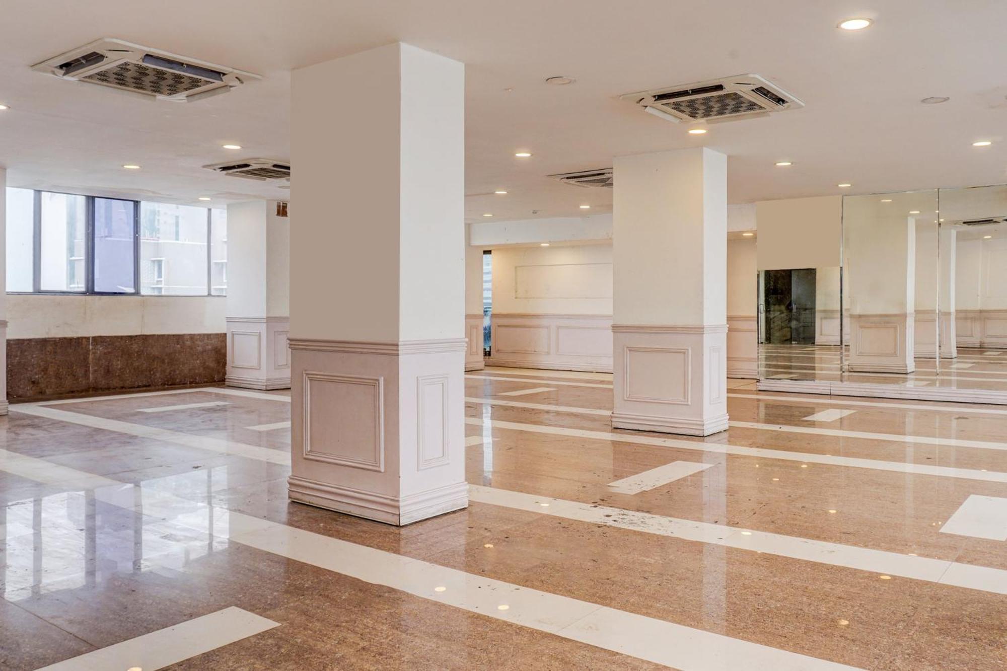 Super Townhouse Exhibition Centre Goregaon Mumbai