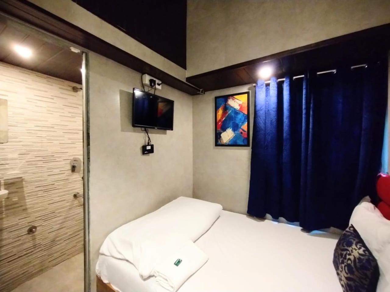 Eros - Nr Airport T2 * Mumbai