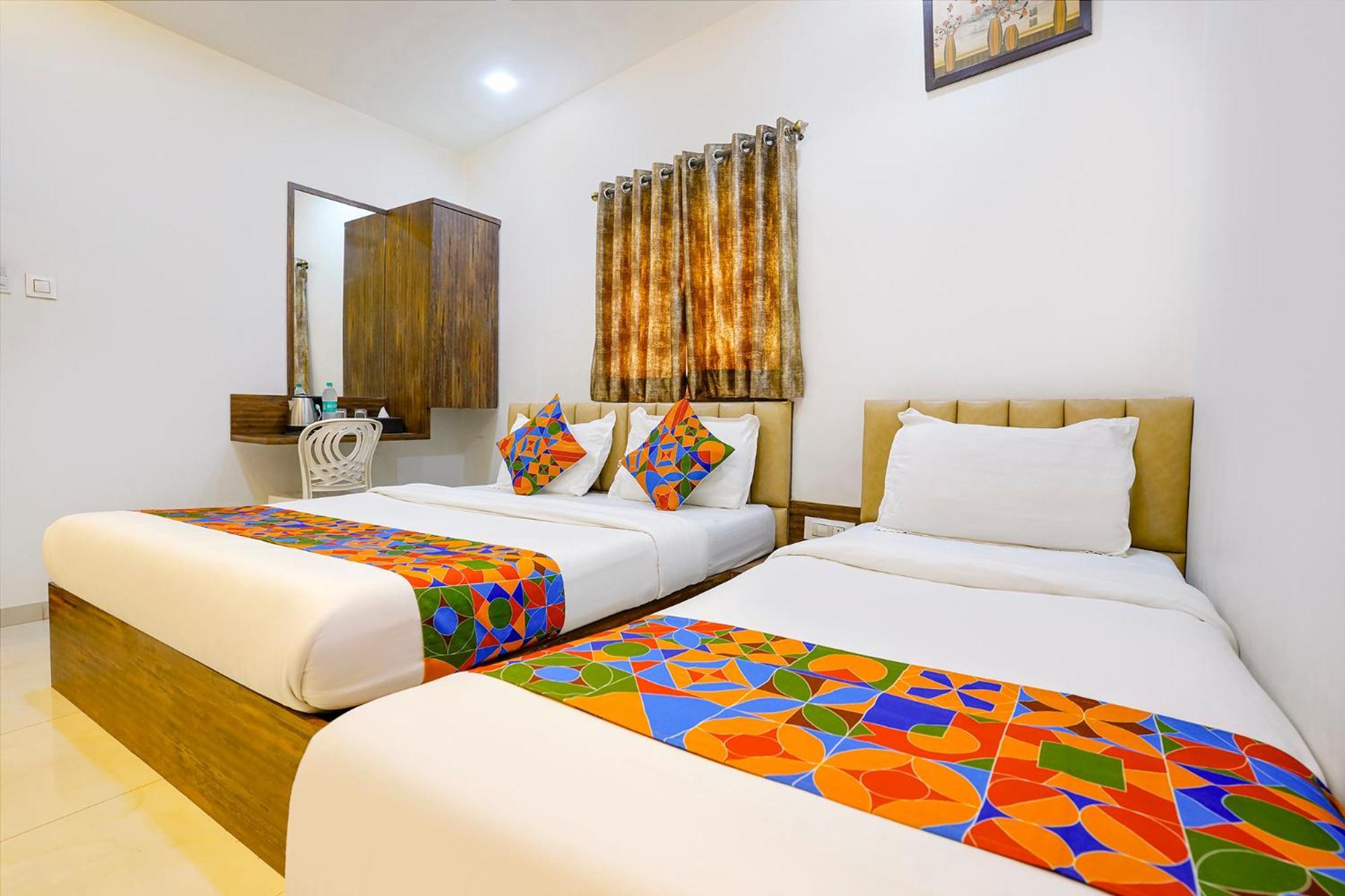 Fabhotel Shahi Palace Inn