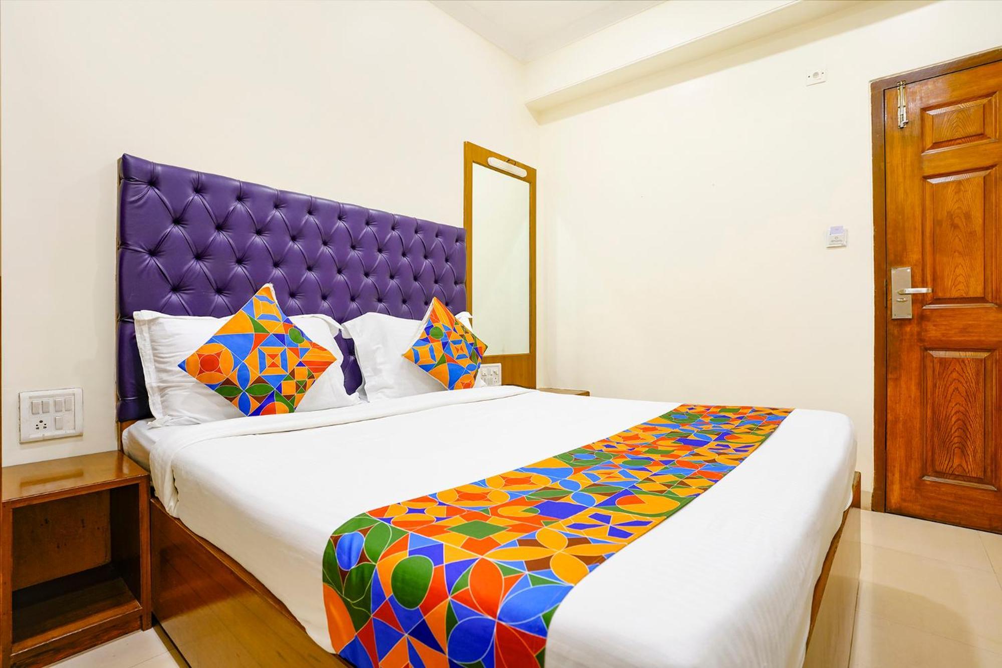 Hotel Fabhotel Cruz Royale - Nr- Bandra West 3*