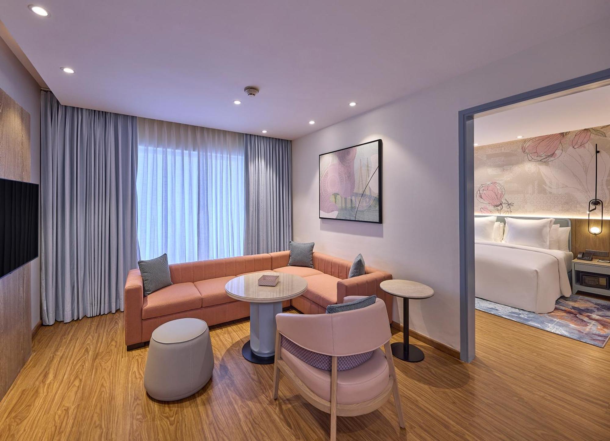 Hotel Iconiqa - The Lifestyle Hotel Of Mumbai