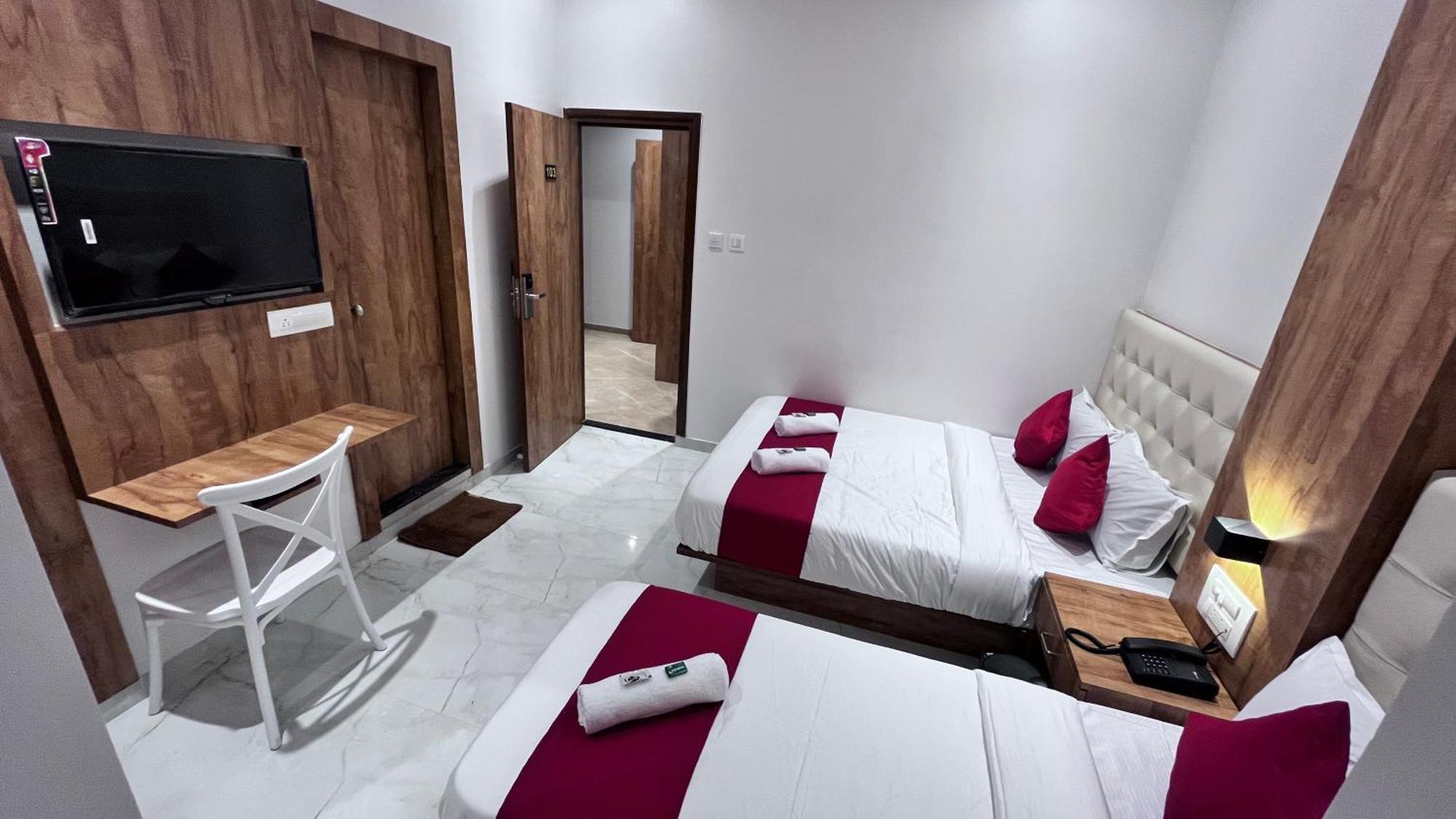 Heraa International 3*