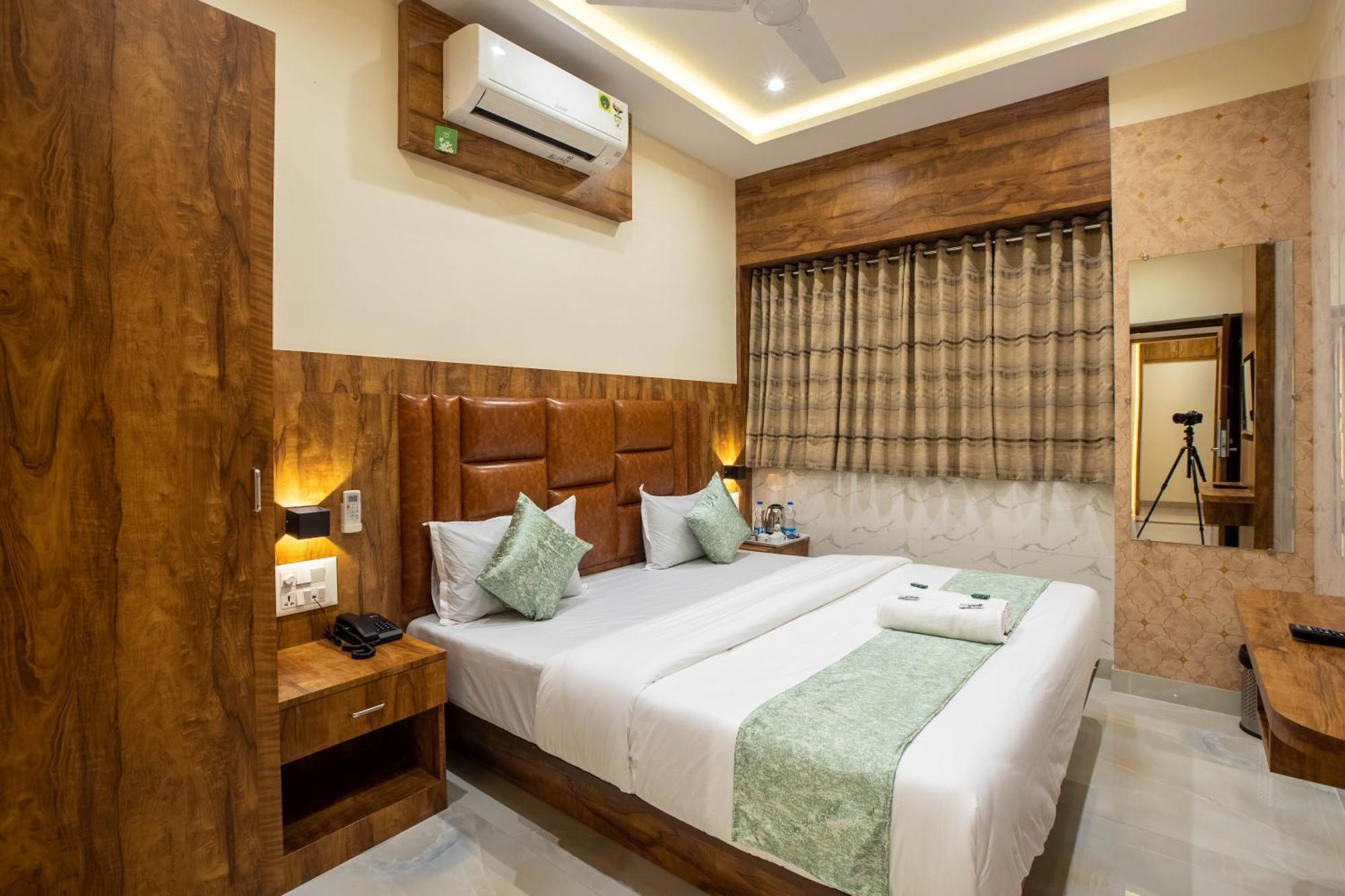 Heraa International 3*