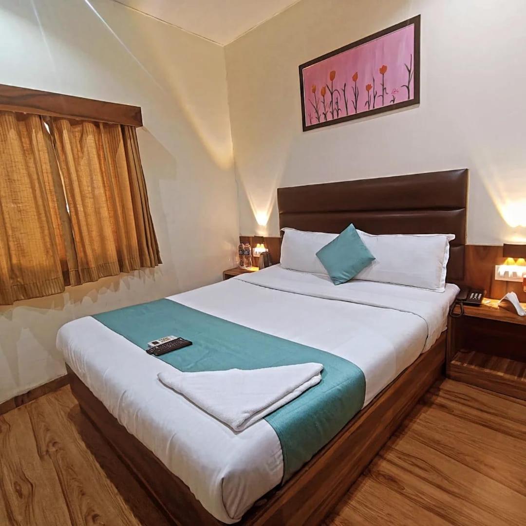 Deluxe Residency Nr- International Airport