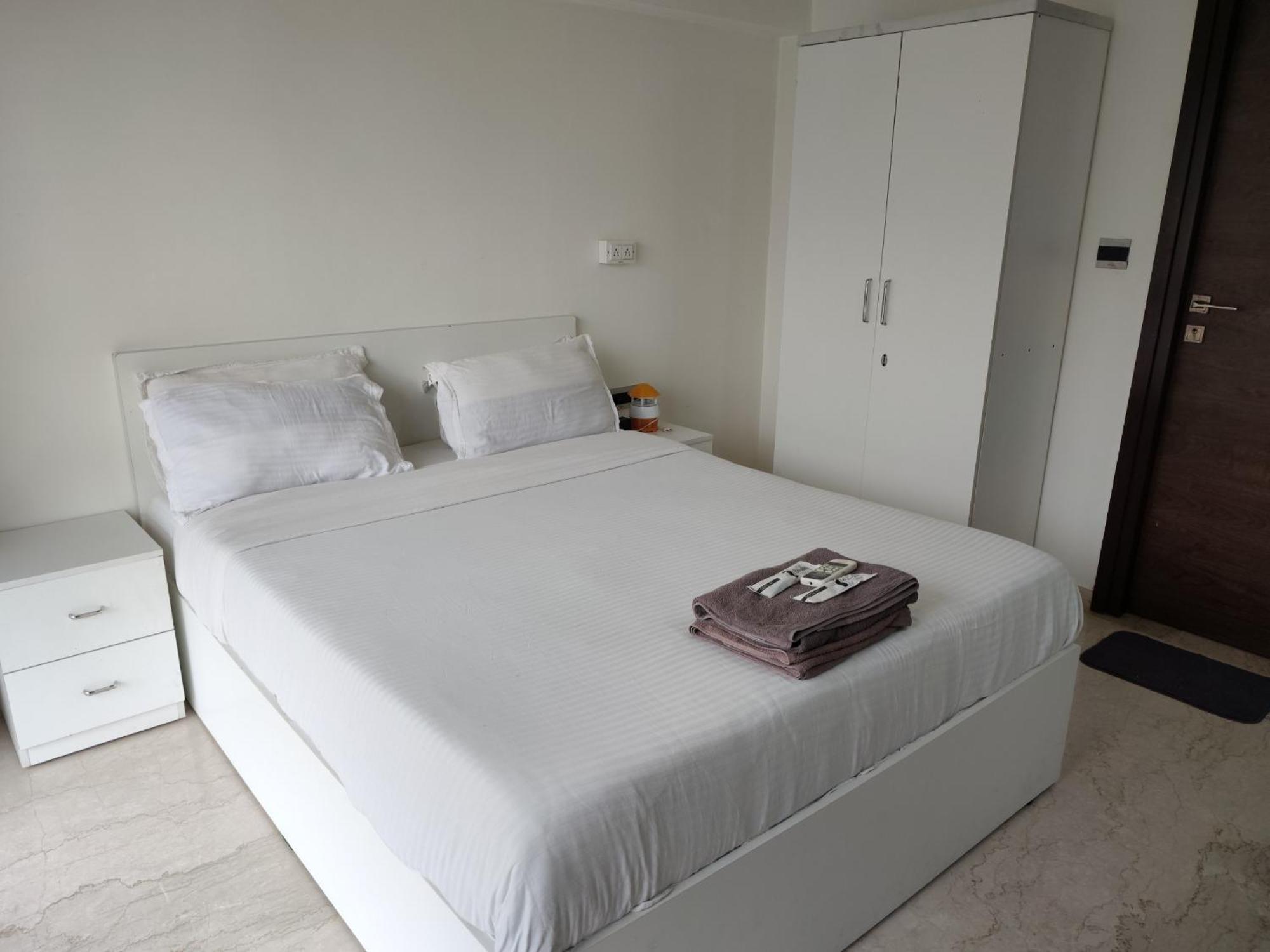Apartment Ov Premium Bkc - Kurla Mumbai