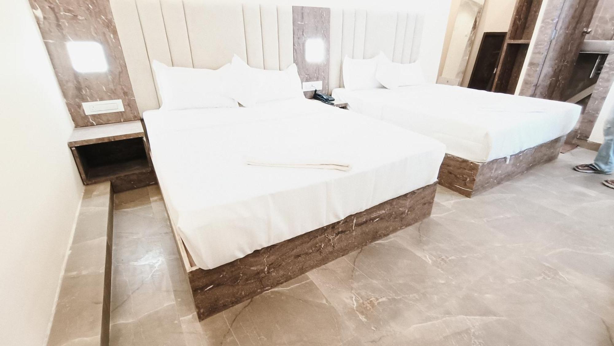 Guest house Richie Residency Mumbai