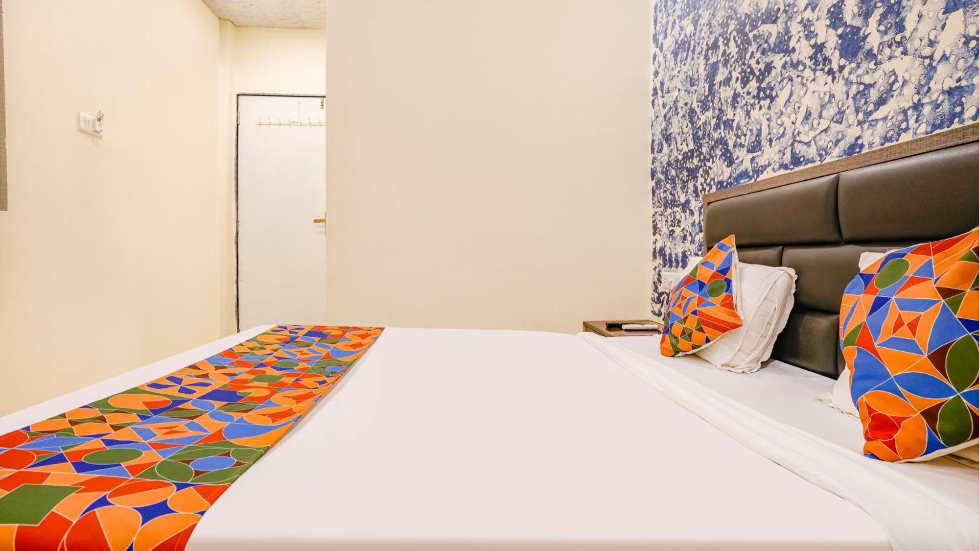 Glitz United-boomerang & Powai Iit Hotel Mumbai