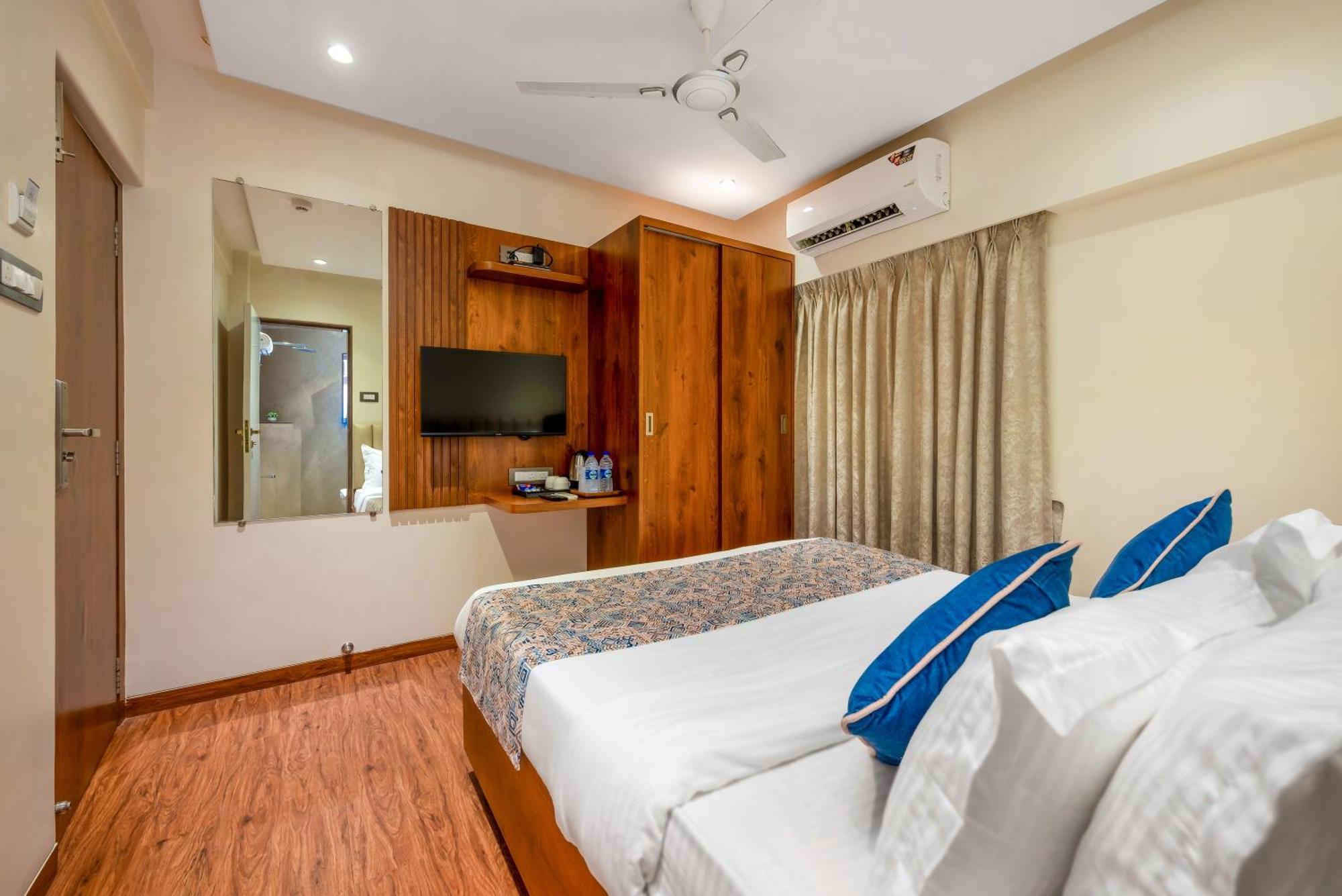 Hotel Kalpana Palace,