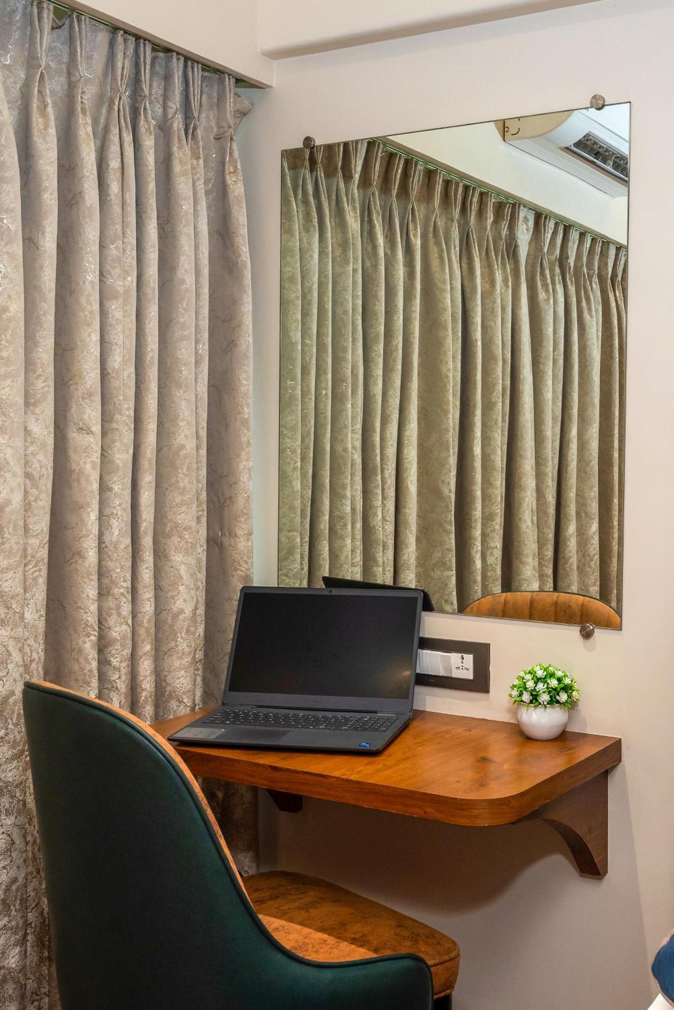 Kalpana Palace, Hotel 3*