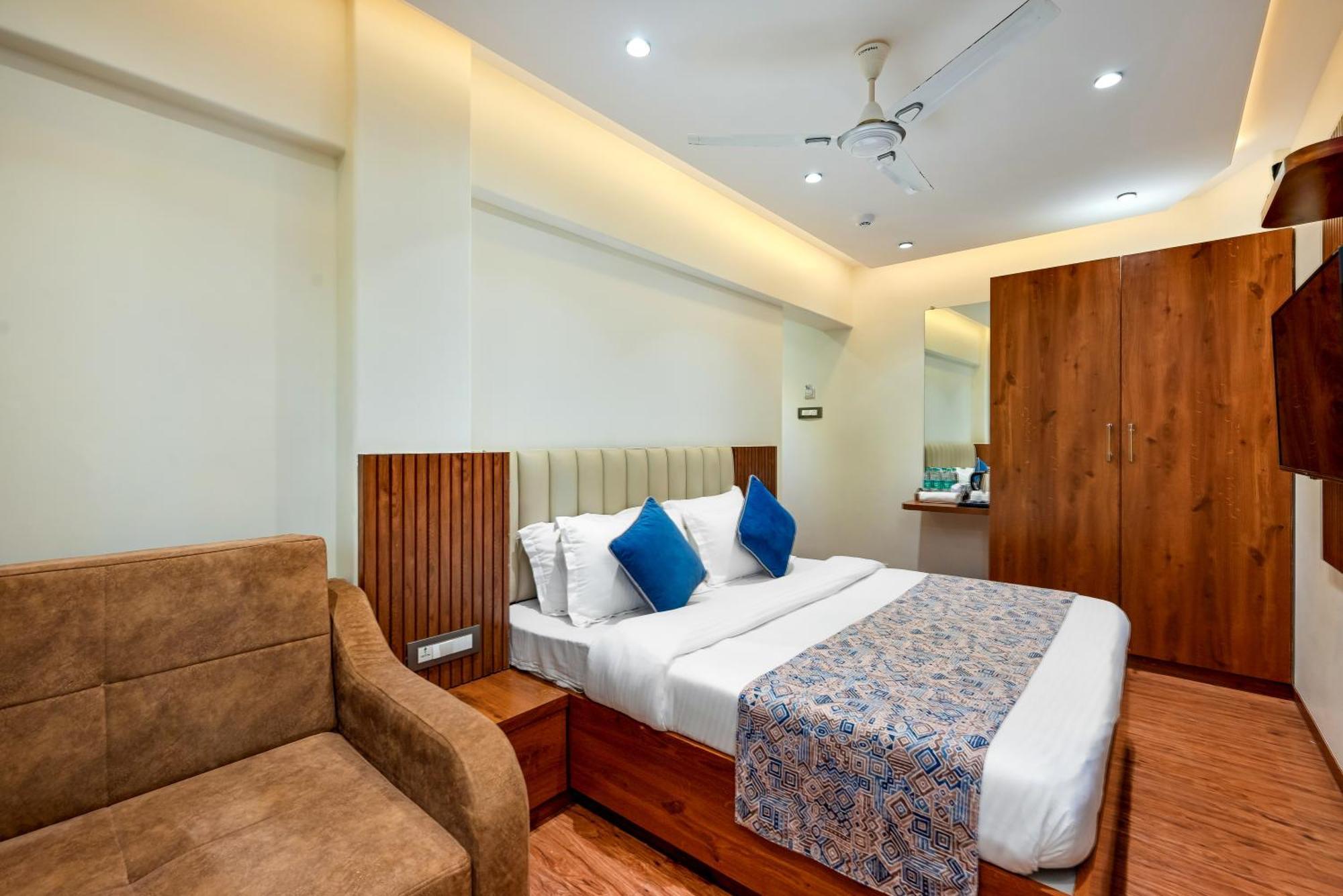 Hotel Kalpana Palace, Mumbai