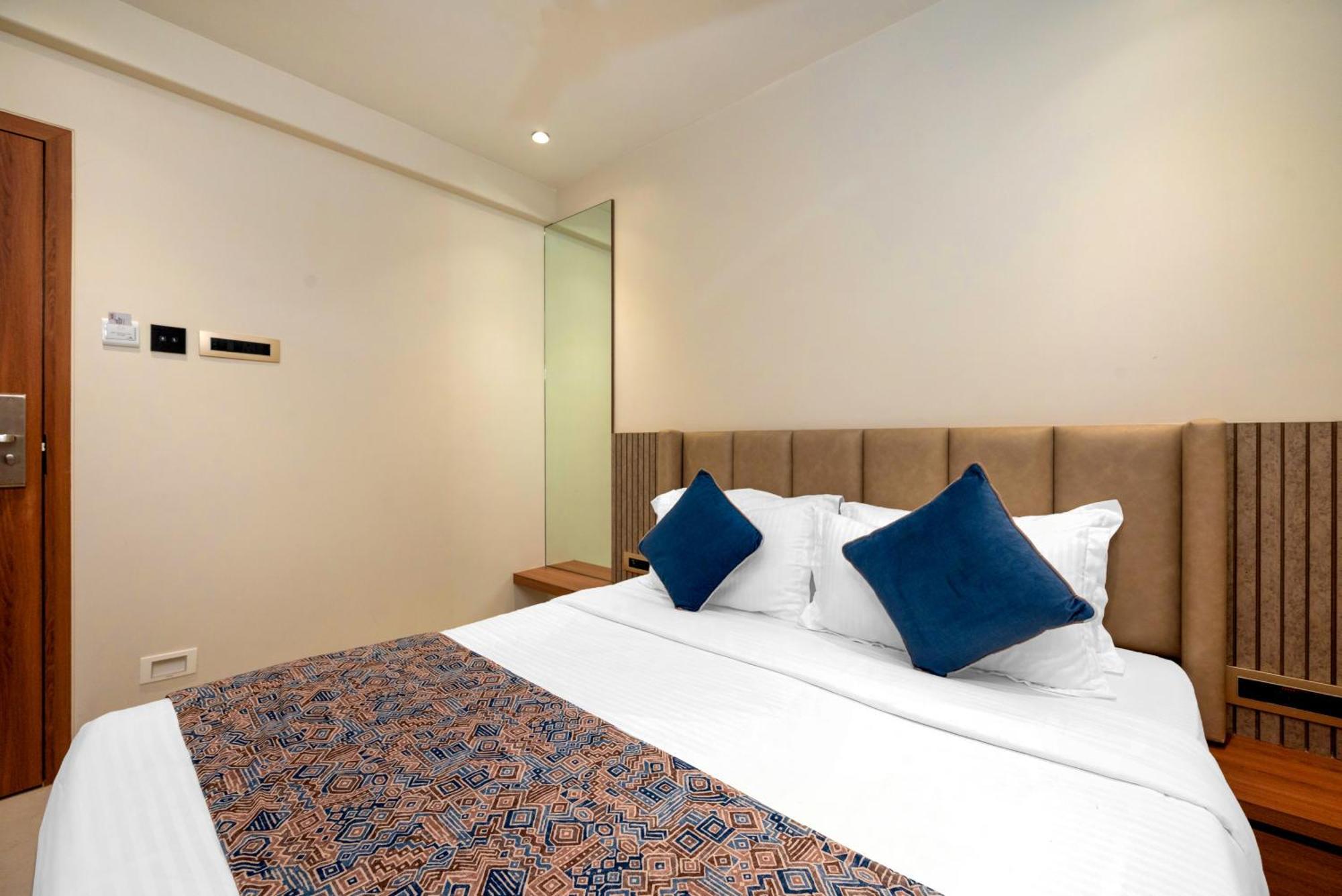 Kalpana Palace, Mumbai