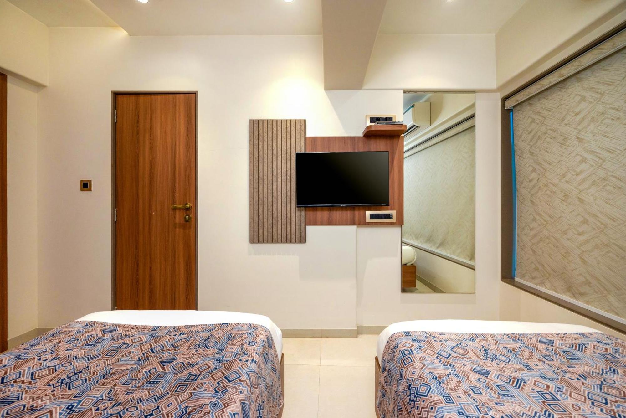 Kalpana Palace, Hotel 3*